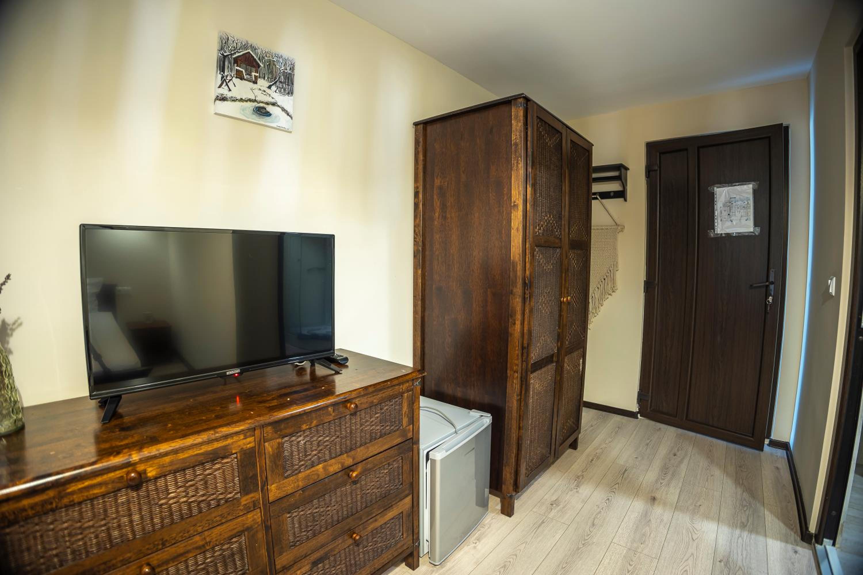 Double Room with Garden View - Photo 11