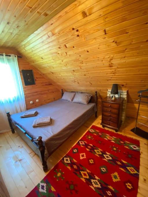 Three-Bedroom House photo 2