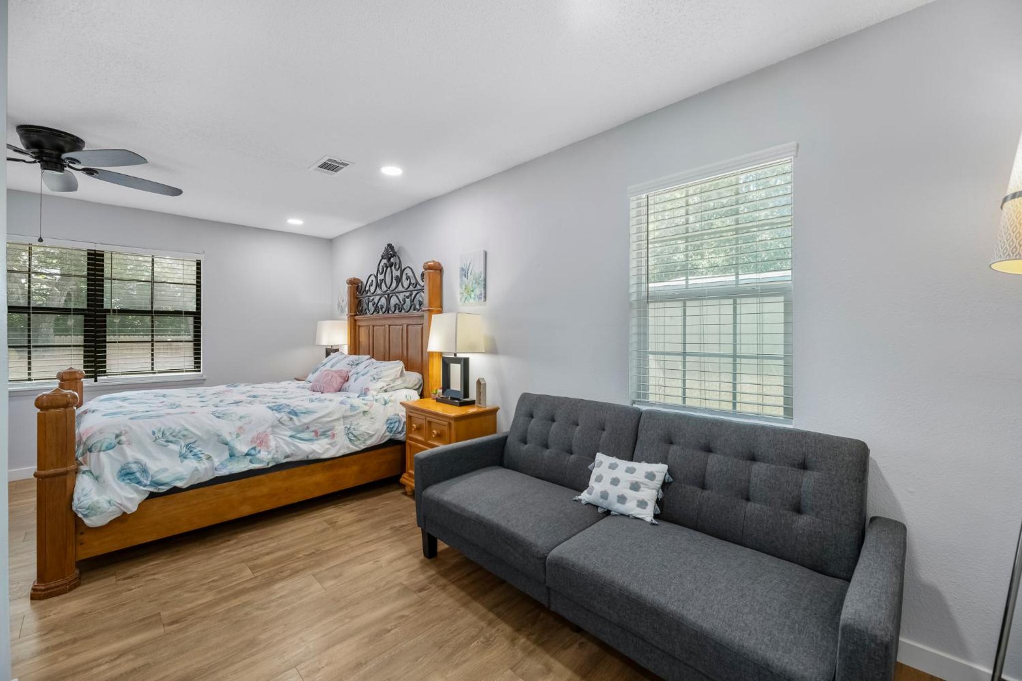 Three-Bedroom House photo 1