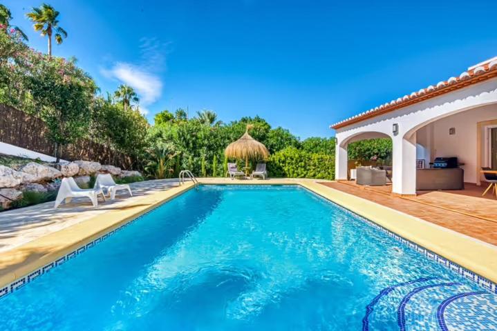 Three-Bedroom Villa photo 3
