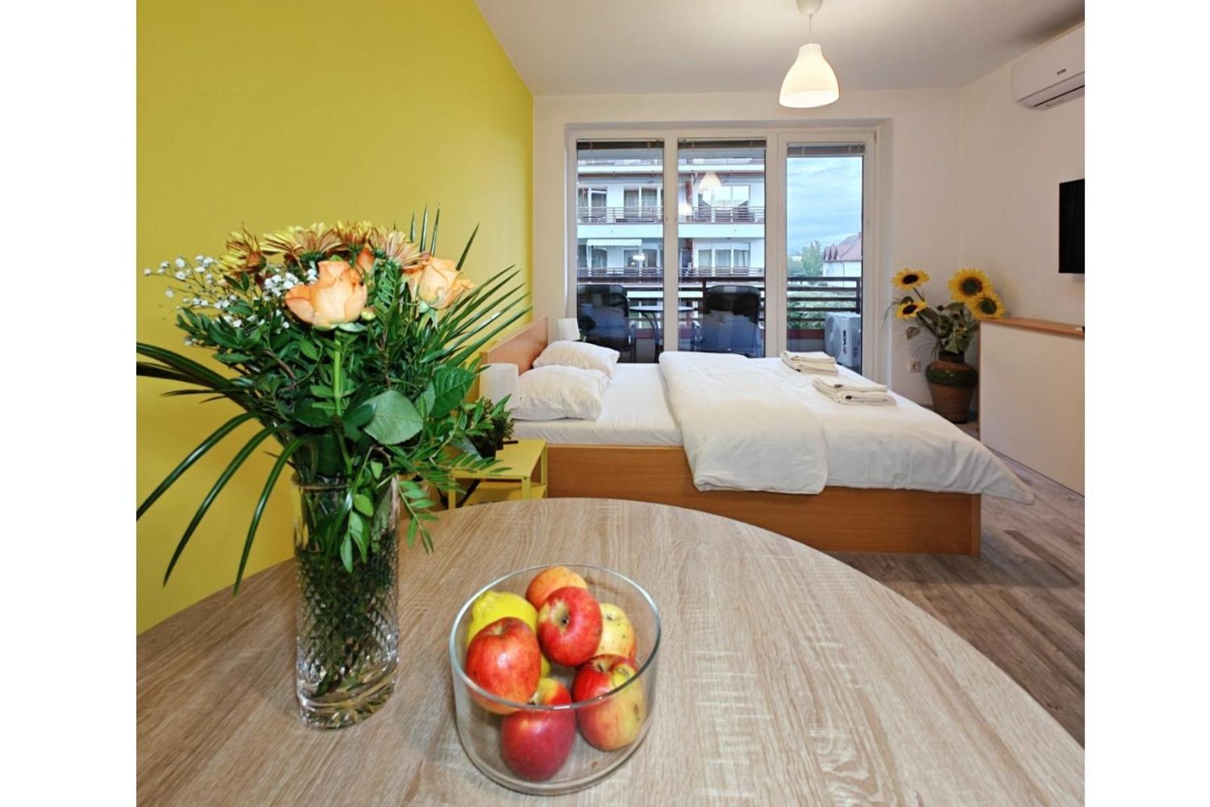 Apartment with Balcony photo 1