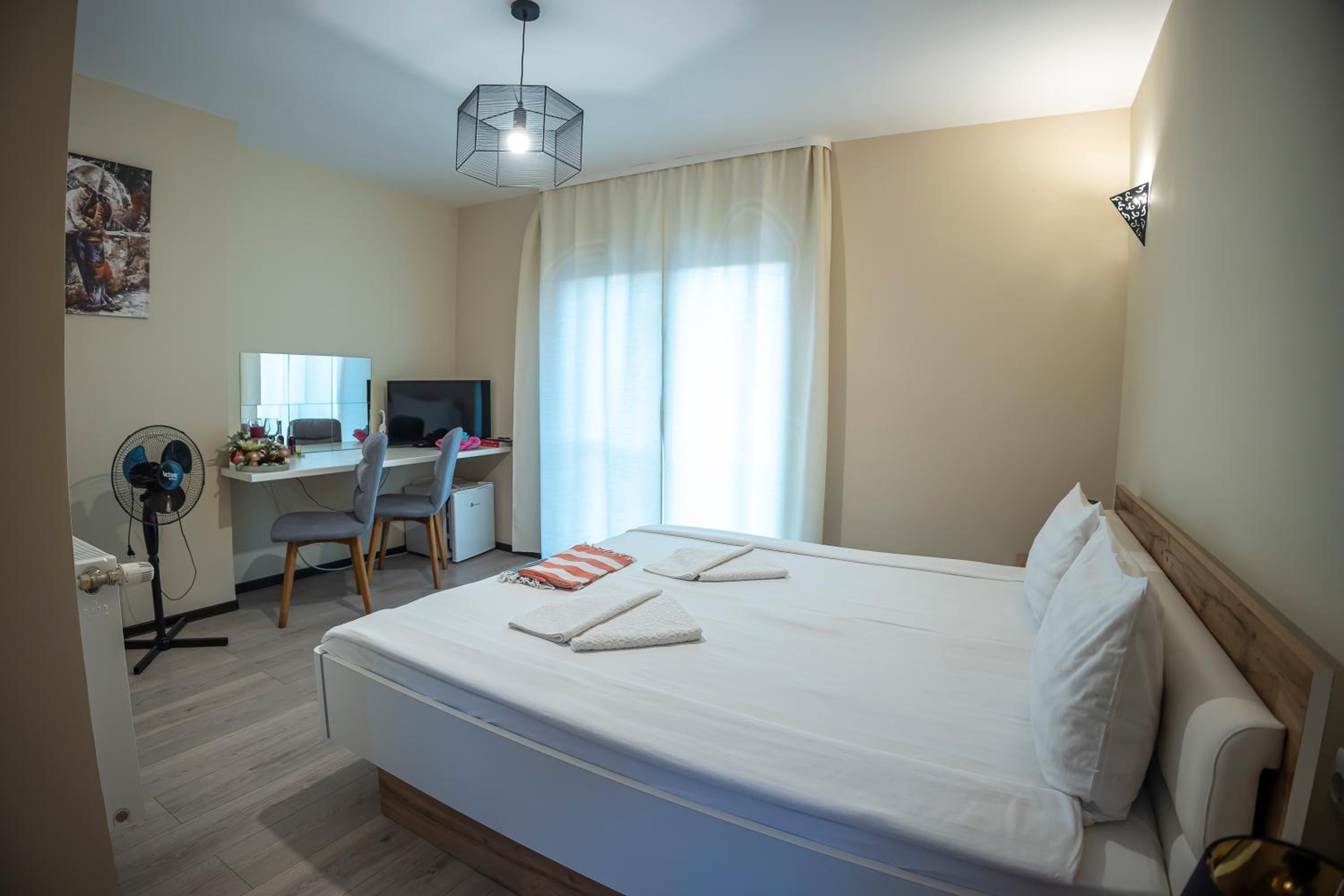 Double Room with Mountain View - Photo 7