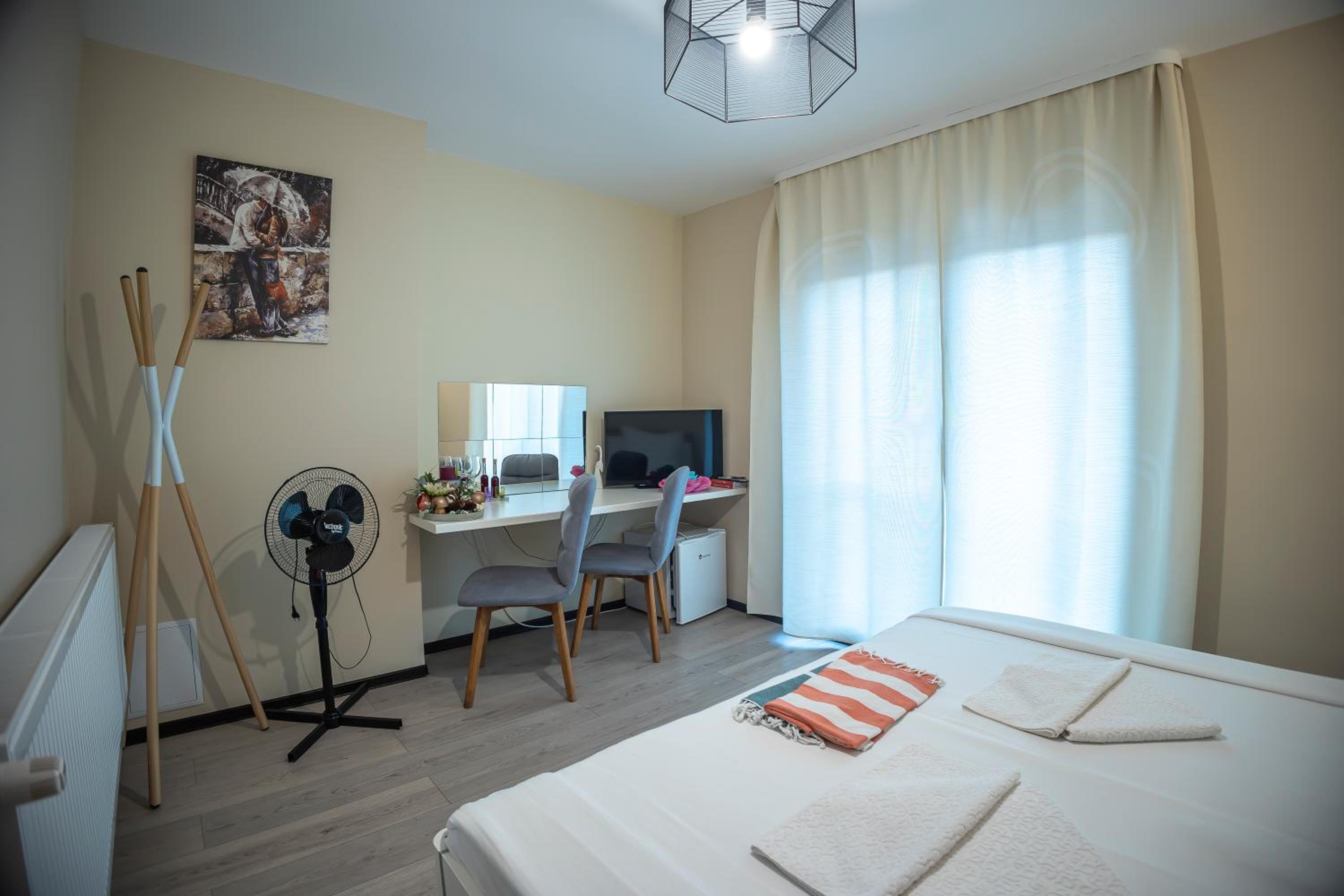 Double Room with Mountain View - Photo 6