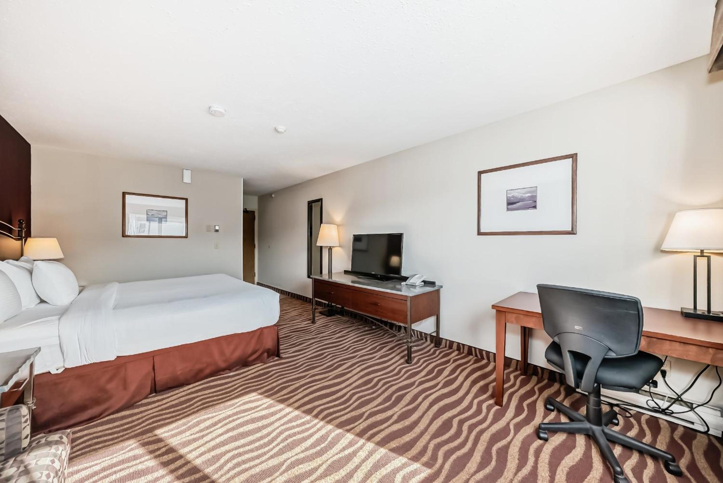 Standard King Room photo 3