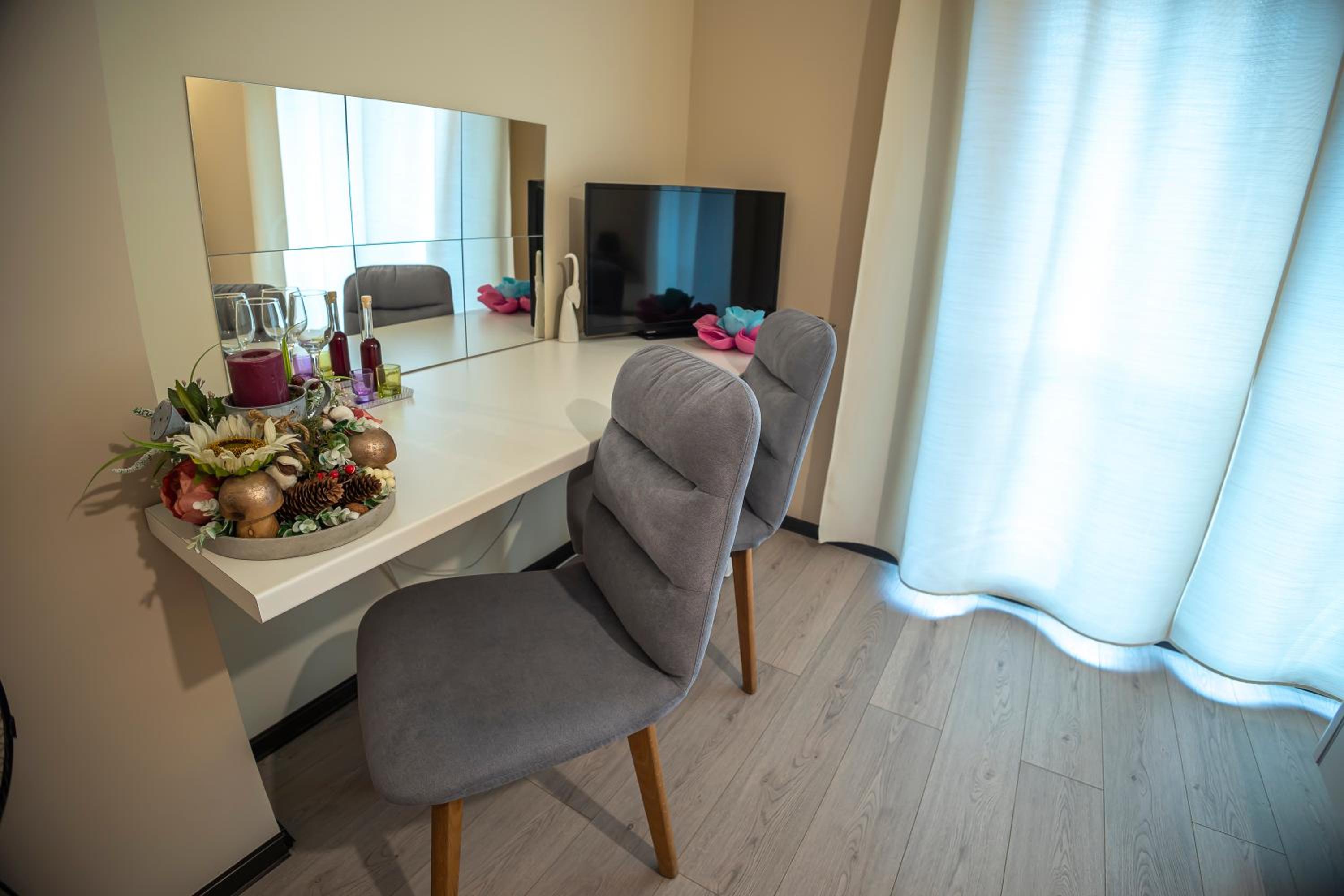 Double Room with Mountain View - Photo 5