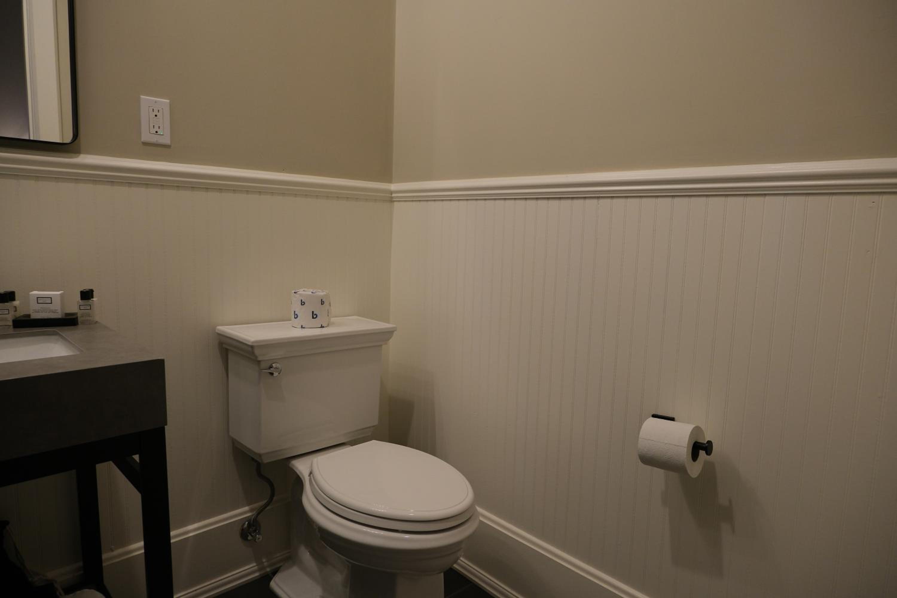 Deluxe Queen Room photo 3