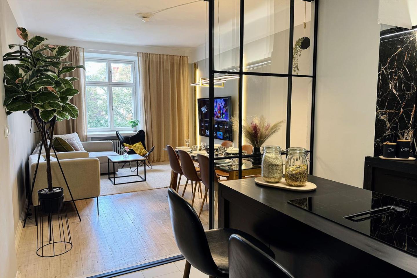 Two-Bedroom Deluxe Apartment with Garden View
