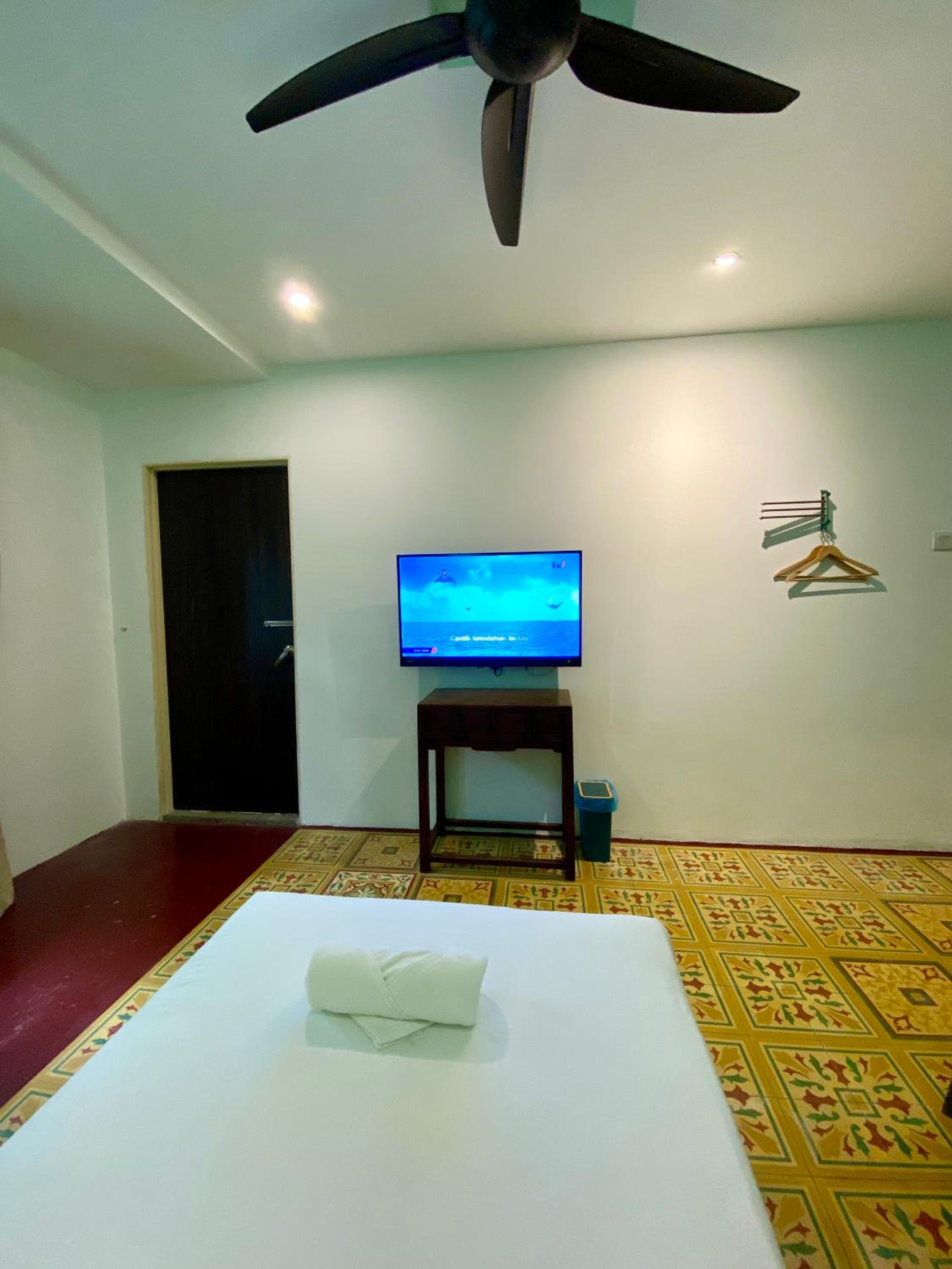 Deluxe Twin Room - Photo 5
