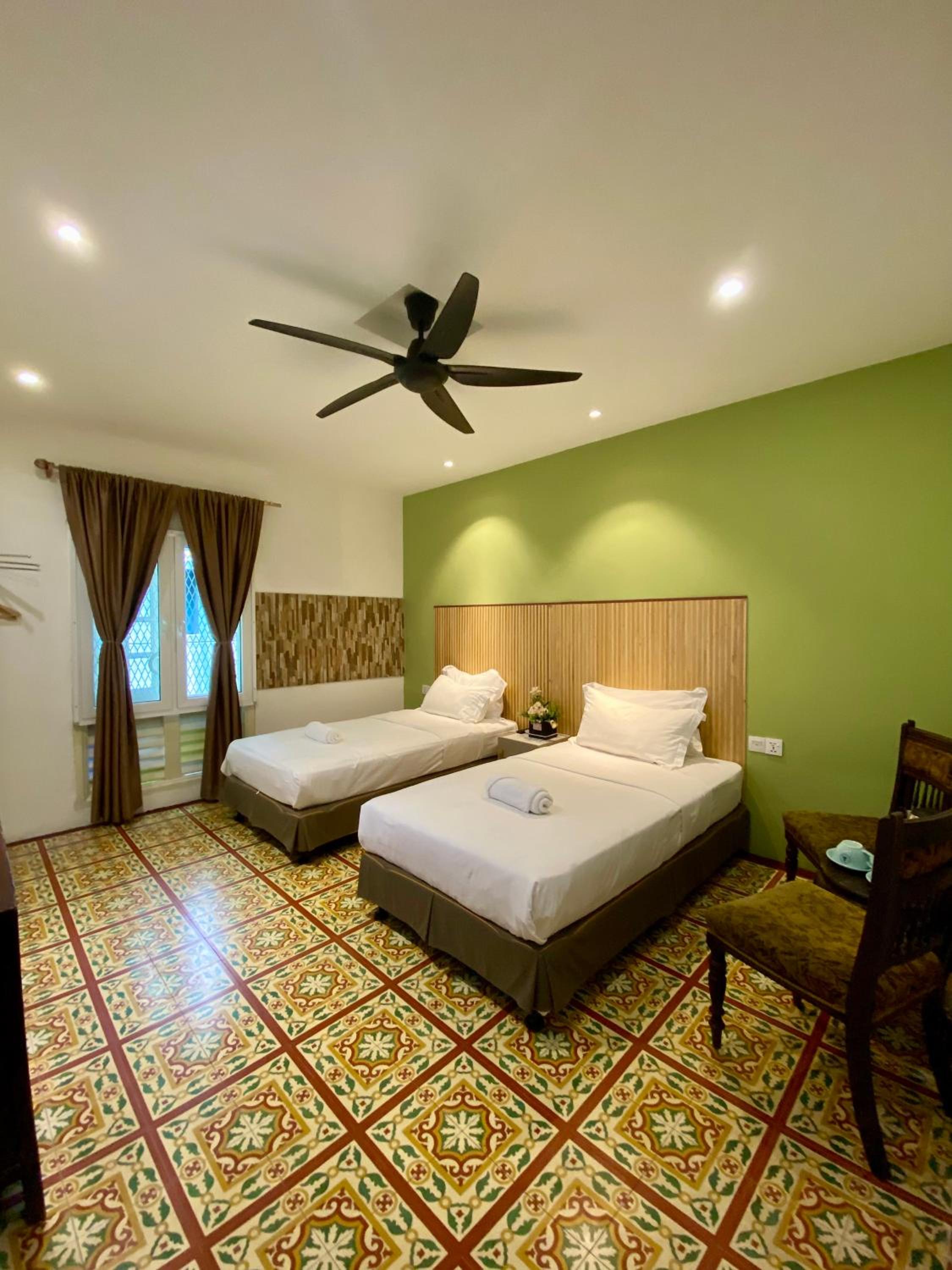 Deluxe Twin Room - Photo 6