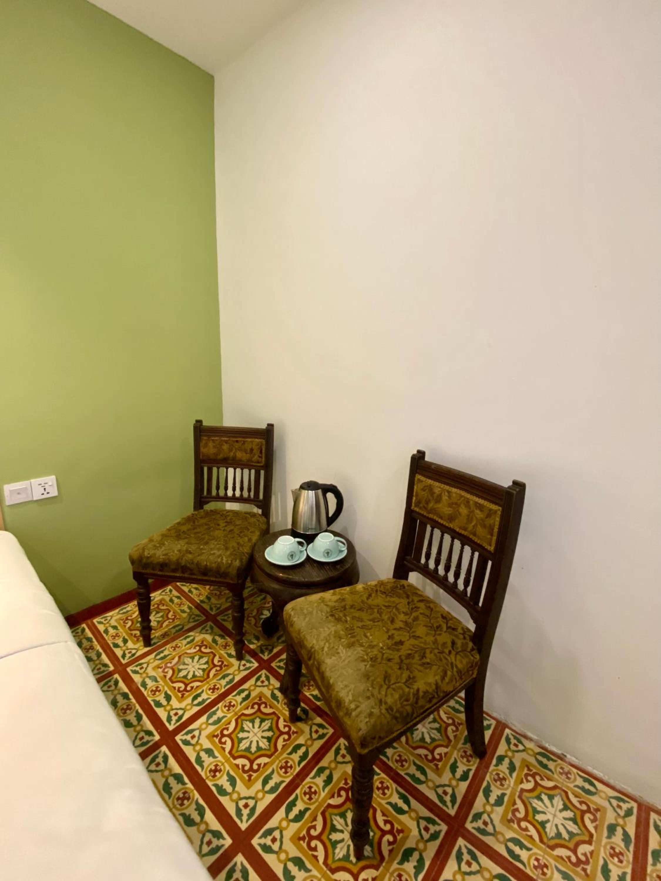 Deluxe Twin Room - Photo 11