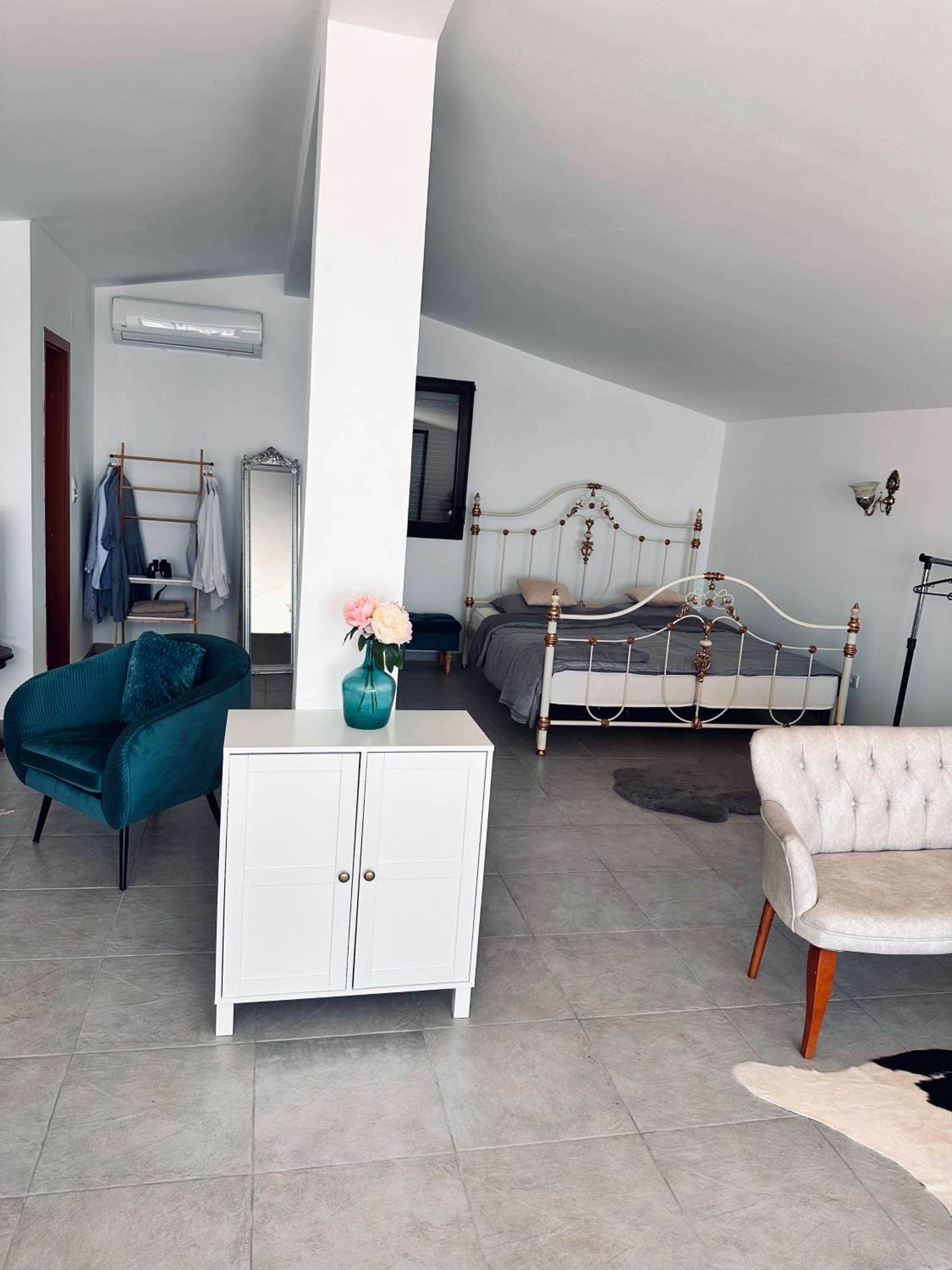 Four-Bedroom Deluxe Home - Oceanfront photo 1