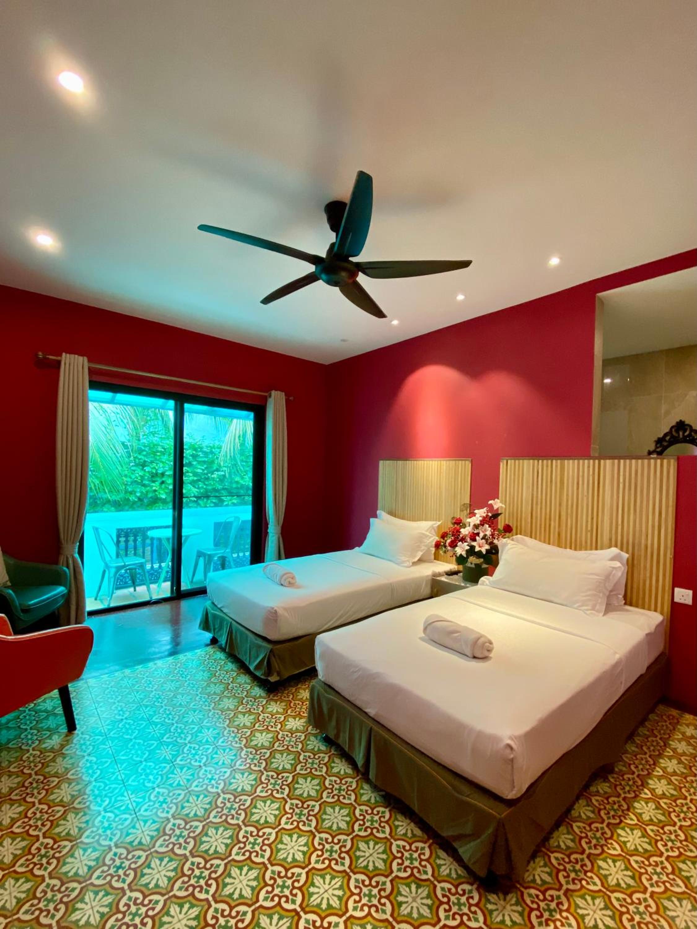 Twin Room with Balcony - Photo 1