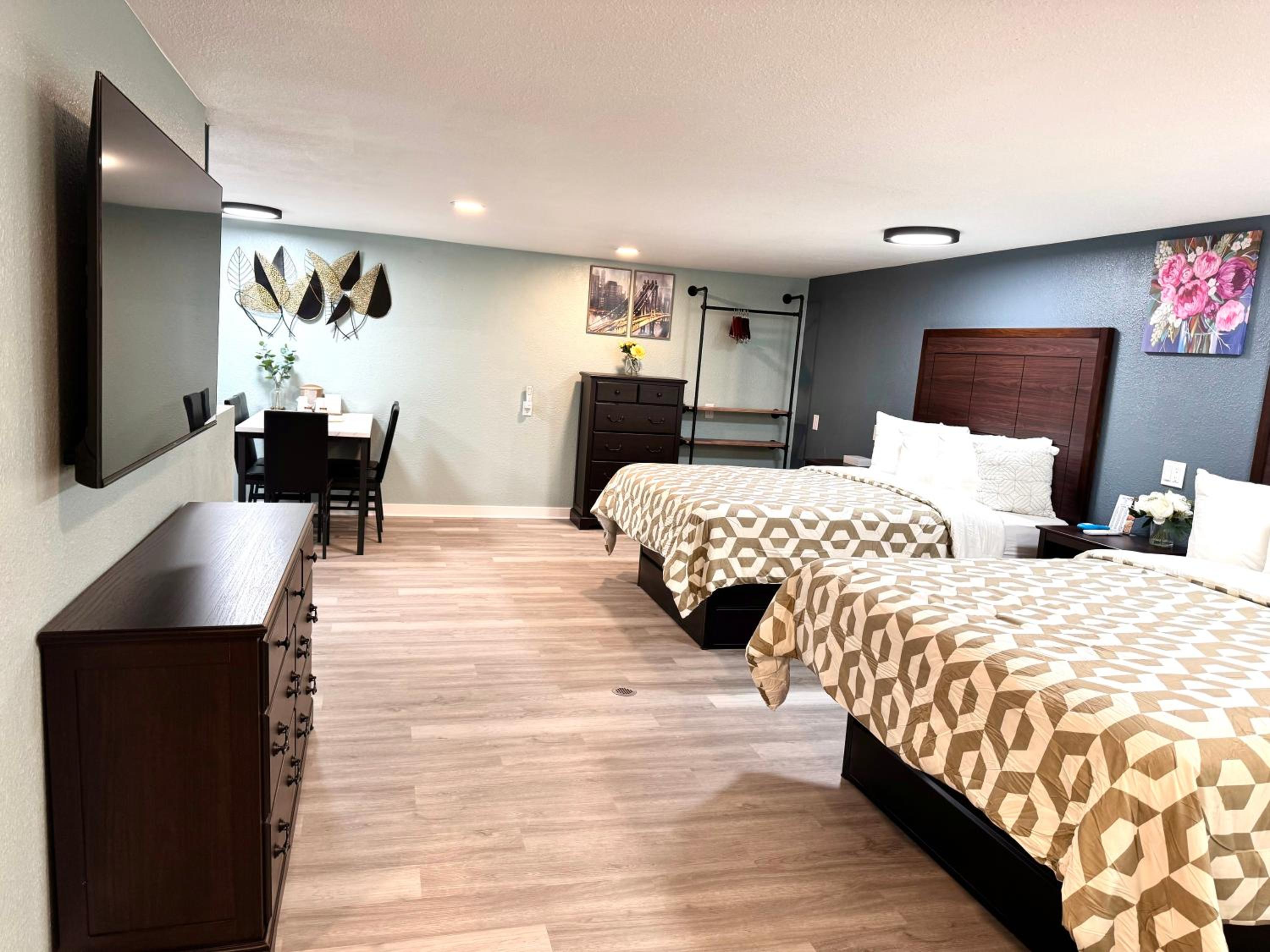 One-Bedroom Family Apartment photo 1
