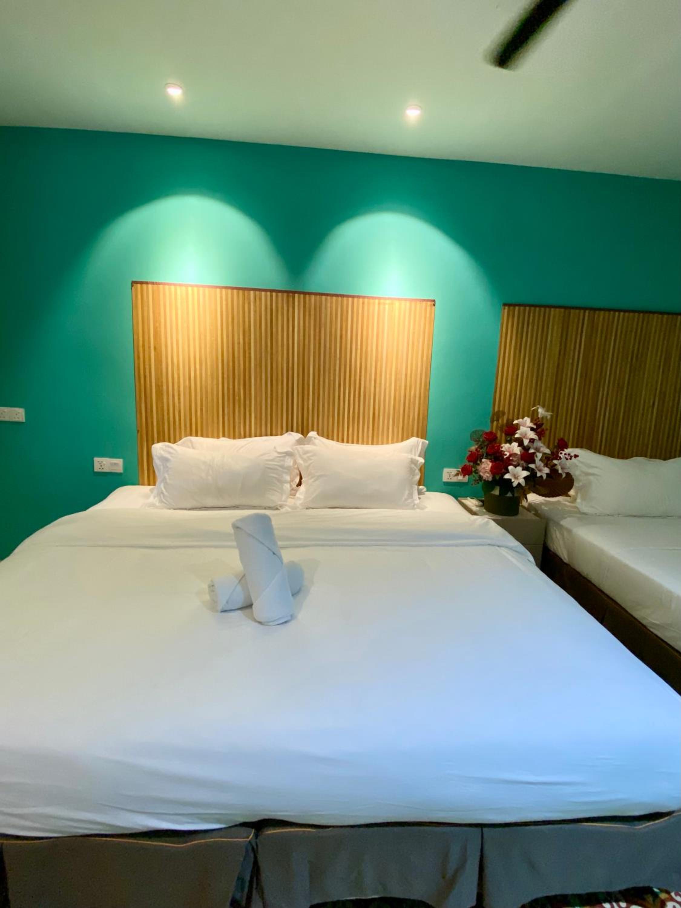 Deluxe Triple Room - Photo 3