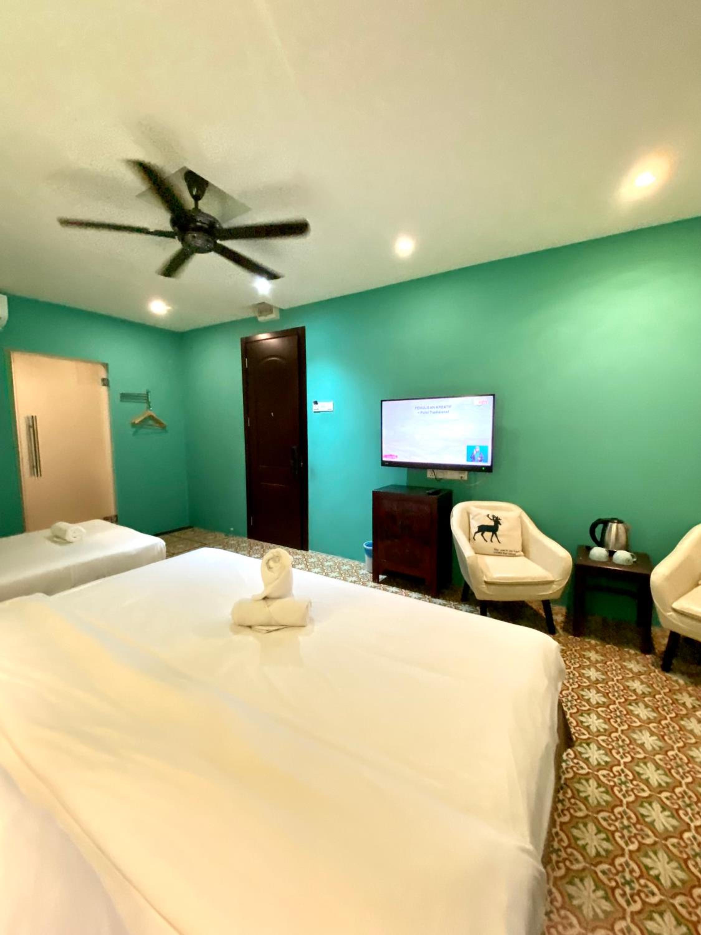Deluxe Triple Room - Photo 5