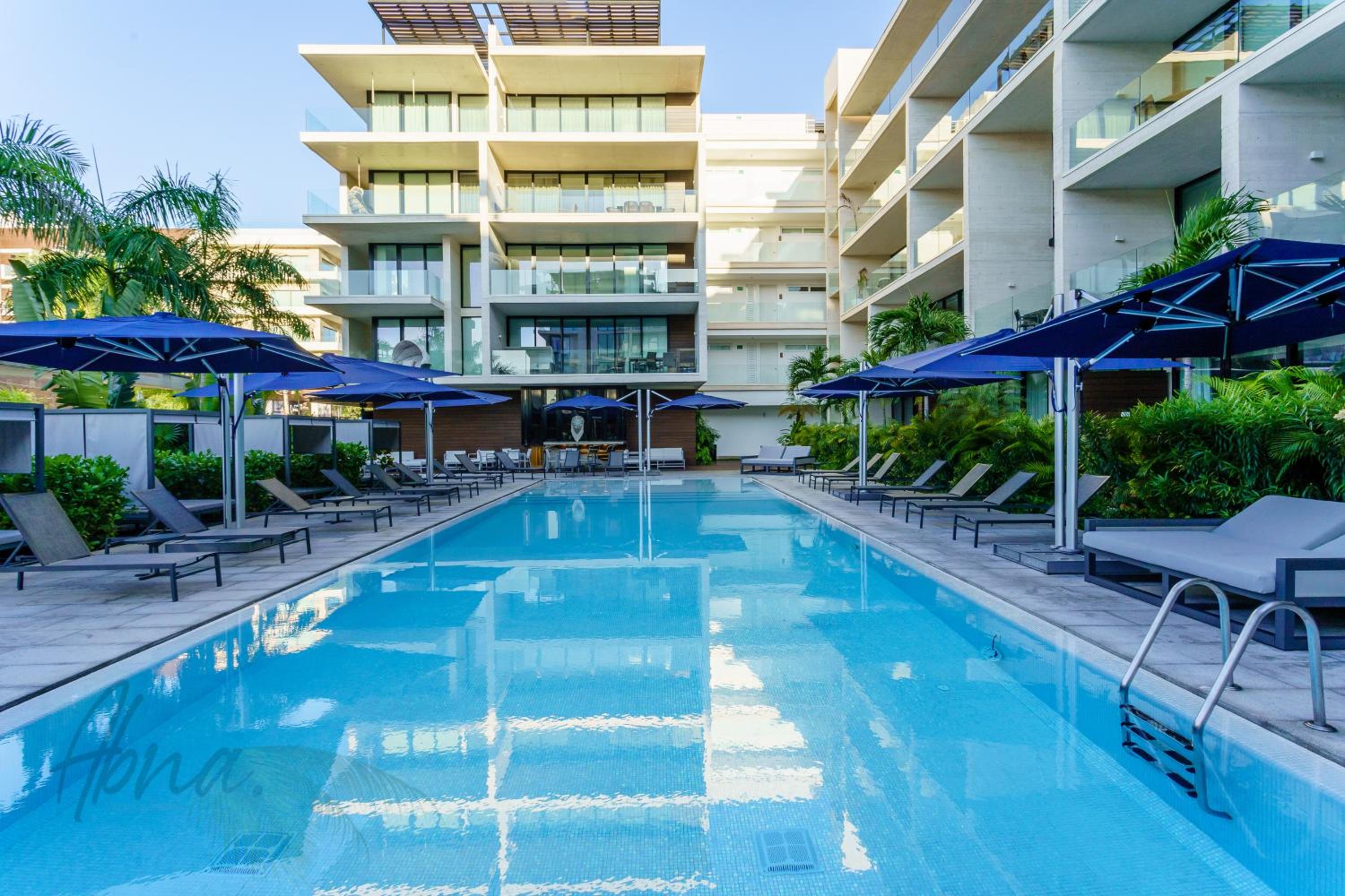 Studio with Pool View - Photo 25