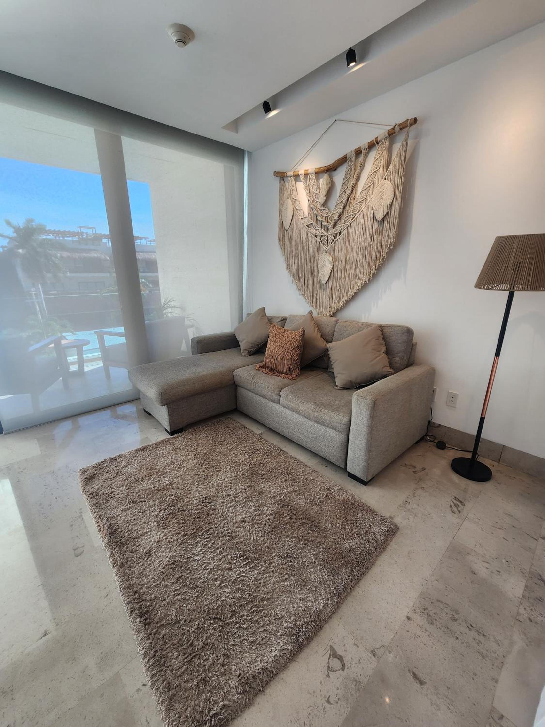 Studio with Pool View - Photo 8