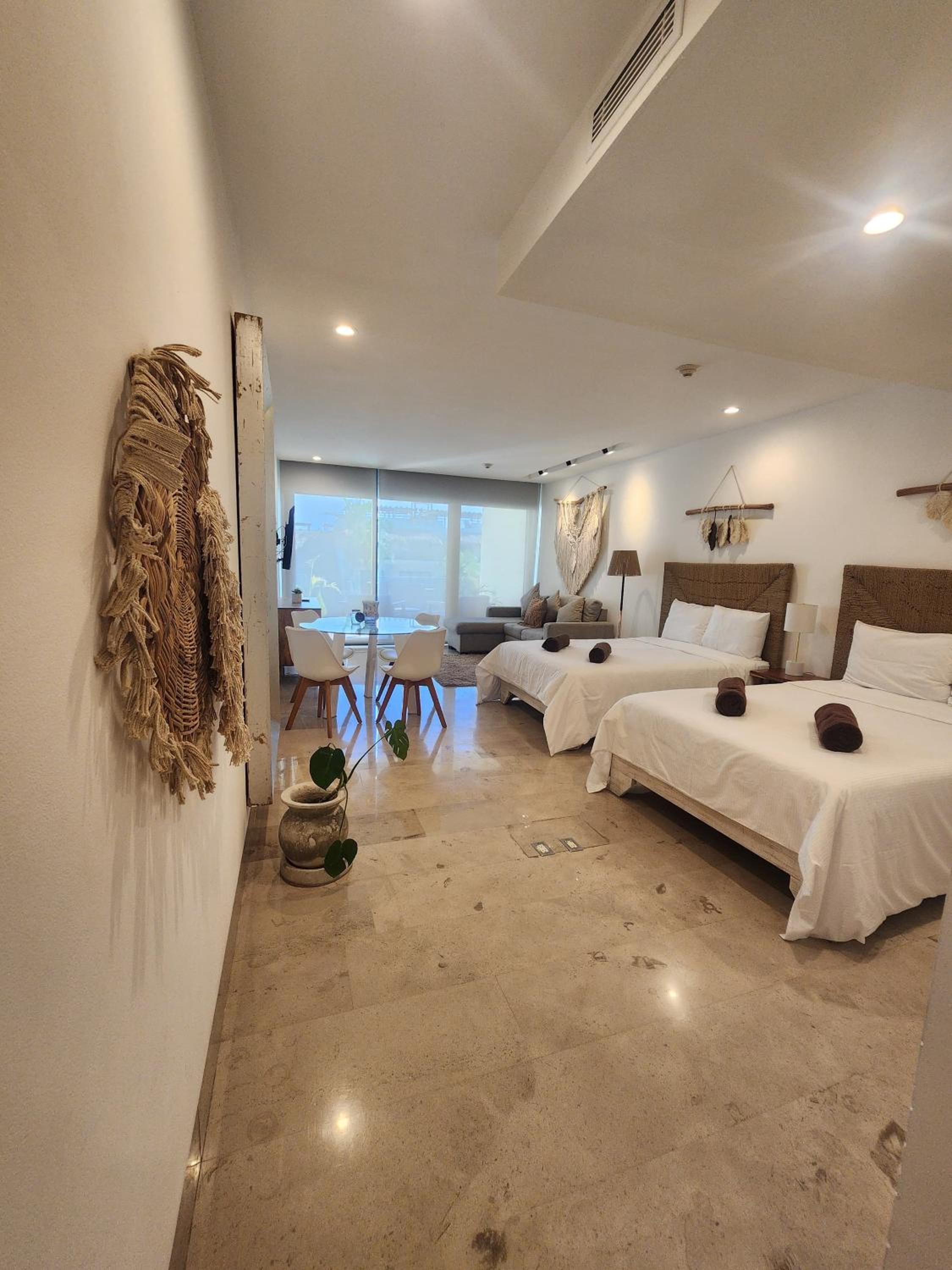 Studio with Pool View - Photo 19