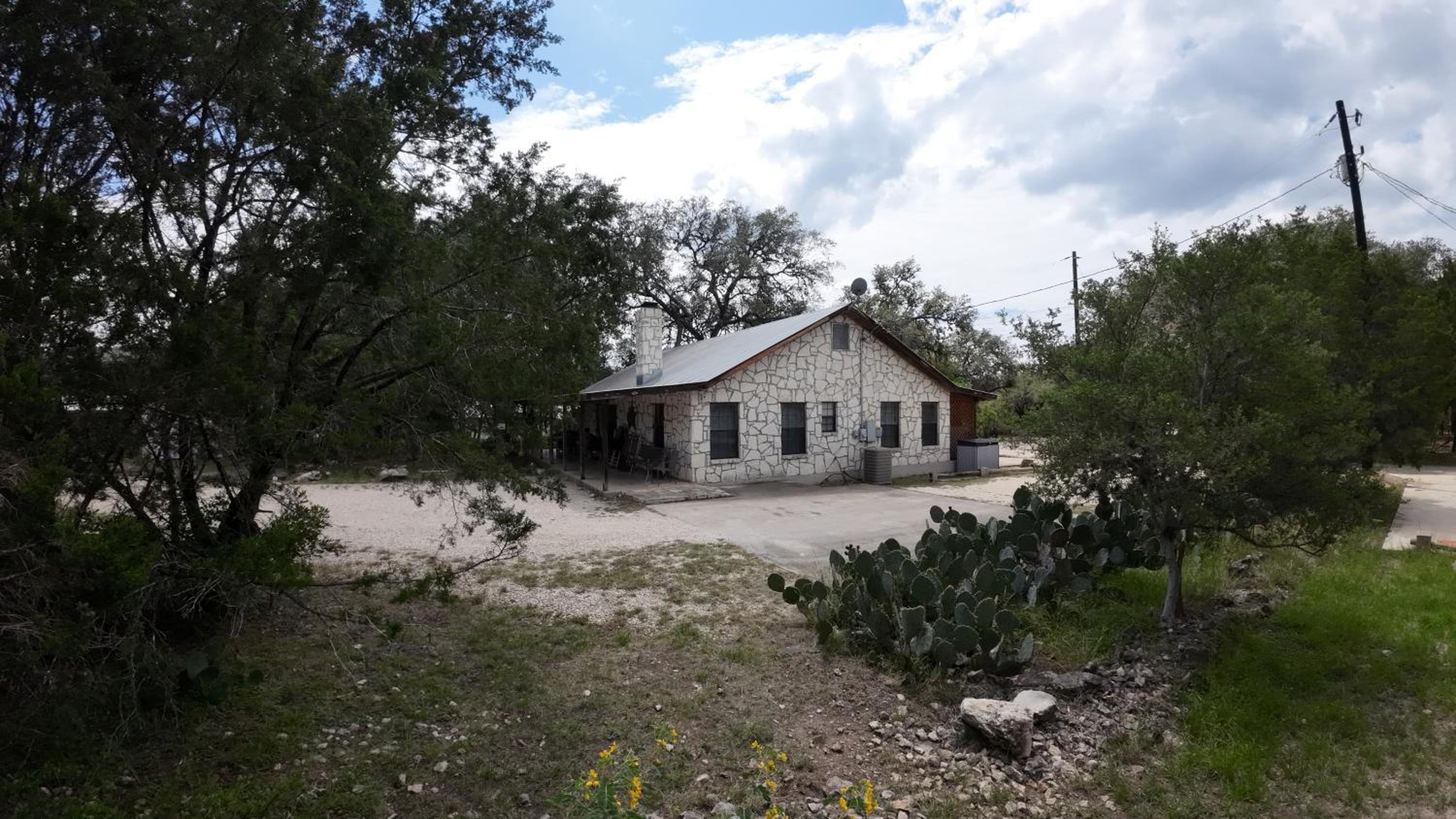 Three-Bedroom House photo 2