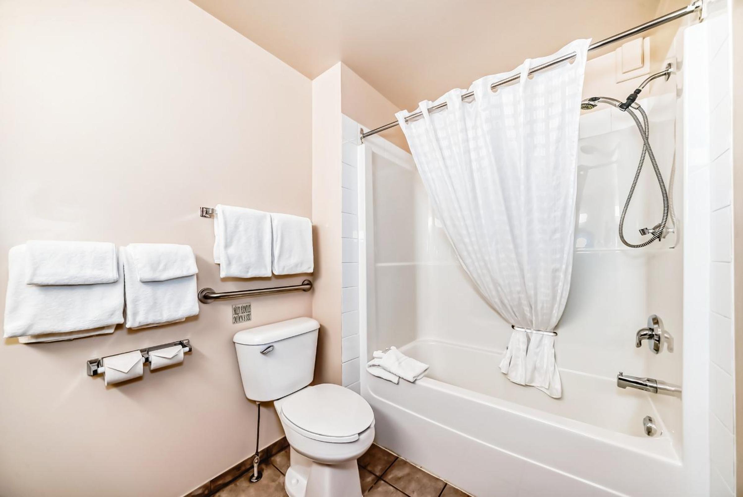 Grande Cache Inn & Suites, Photo 3