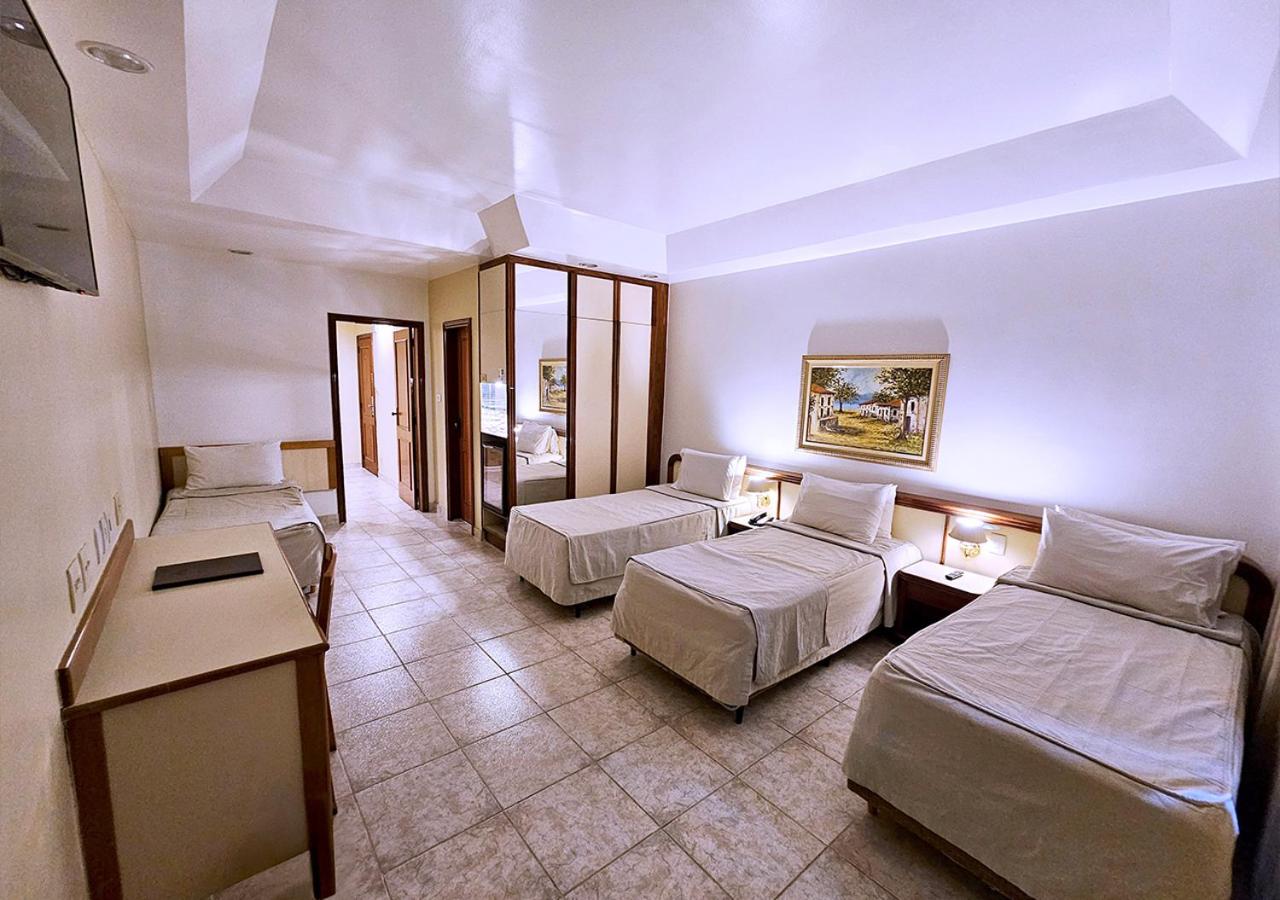 Suite with Hot Tub photo 2