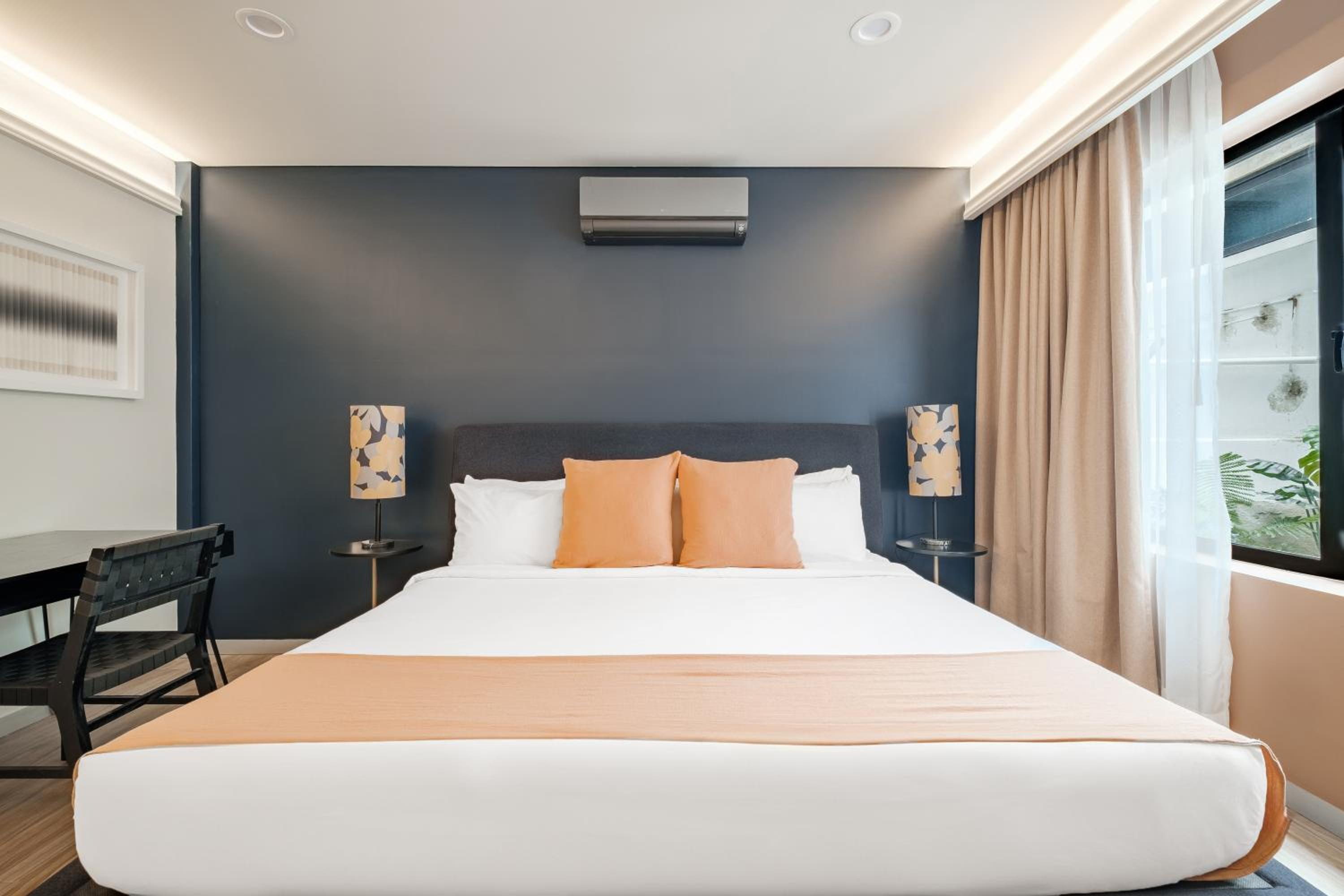 Superior King Room - Photo 7