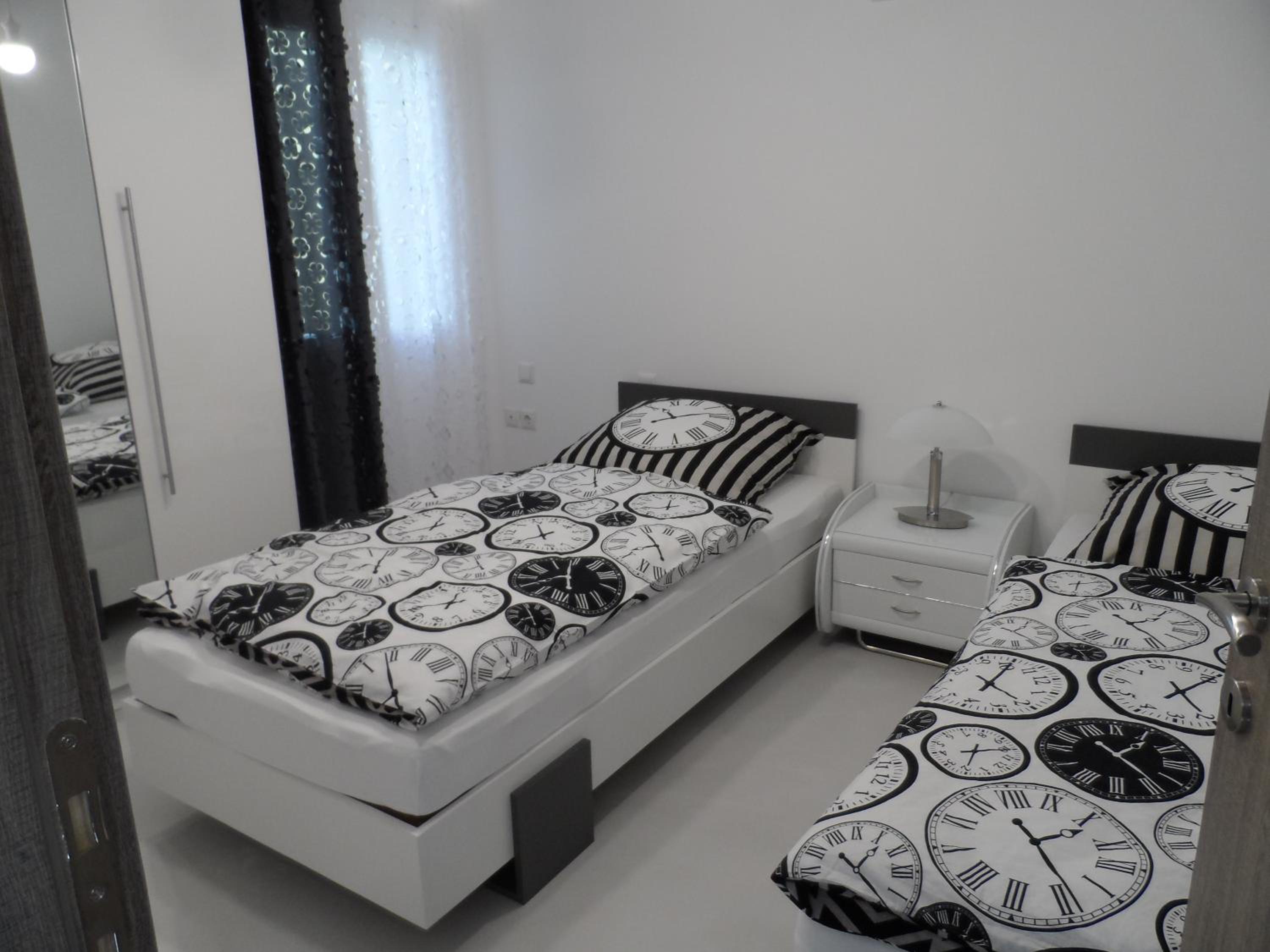 Two-Bedroom Apartment - Photo 19
