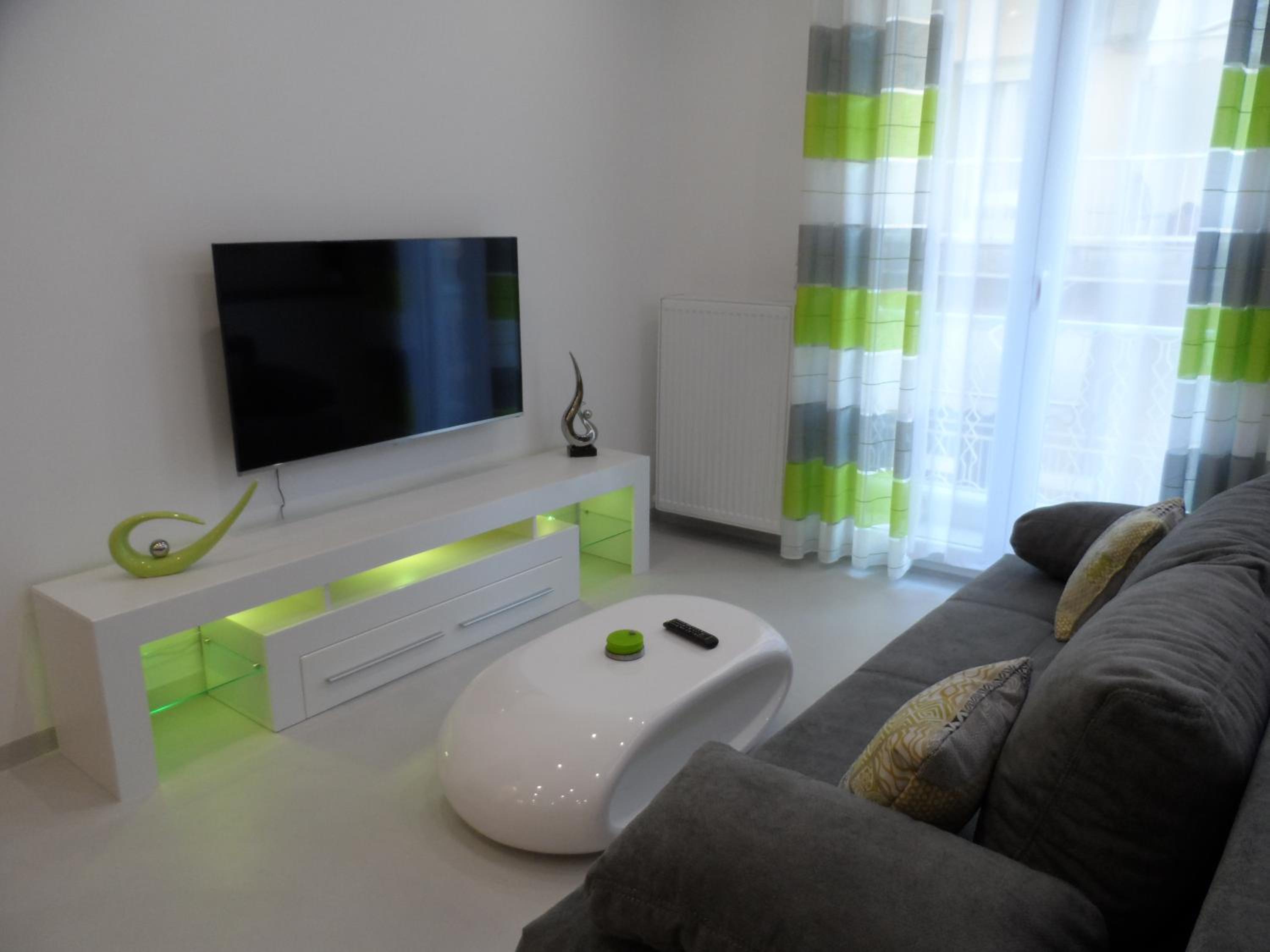 Two-Bedroom Apartment - Photo 21