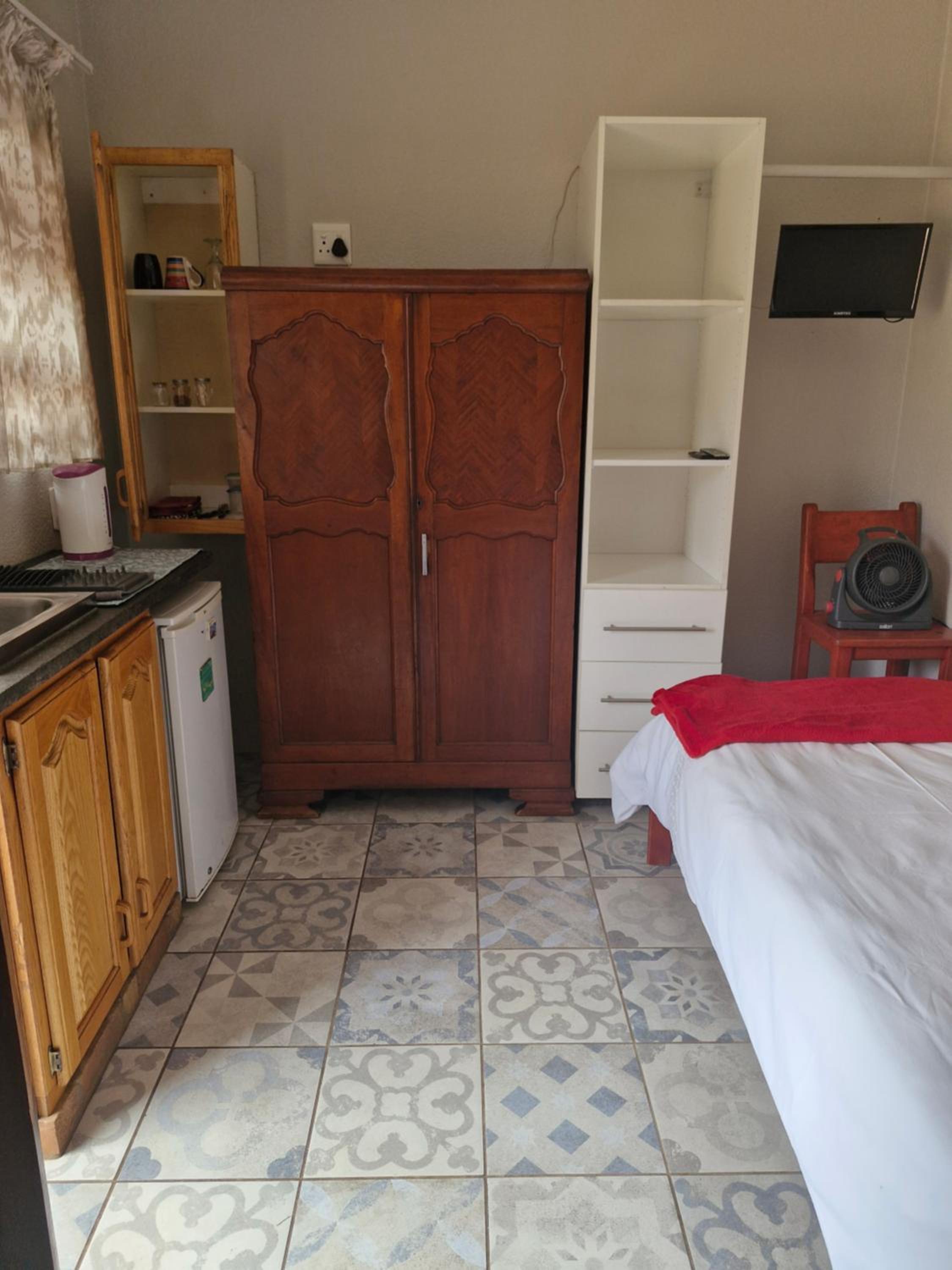 Single Room with Shower photo 1