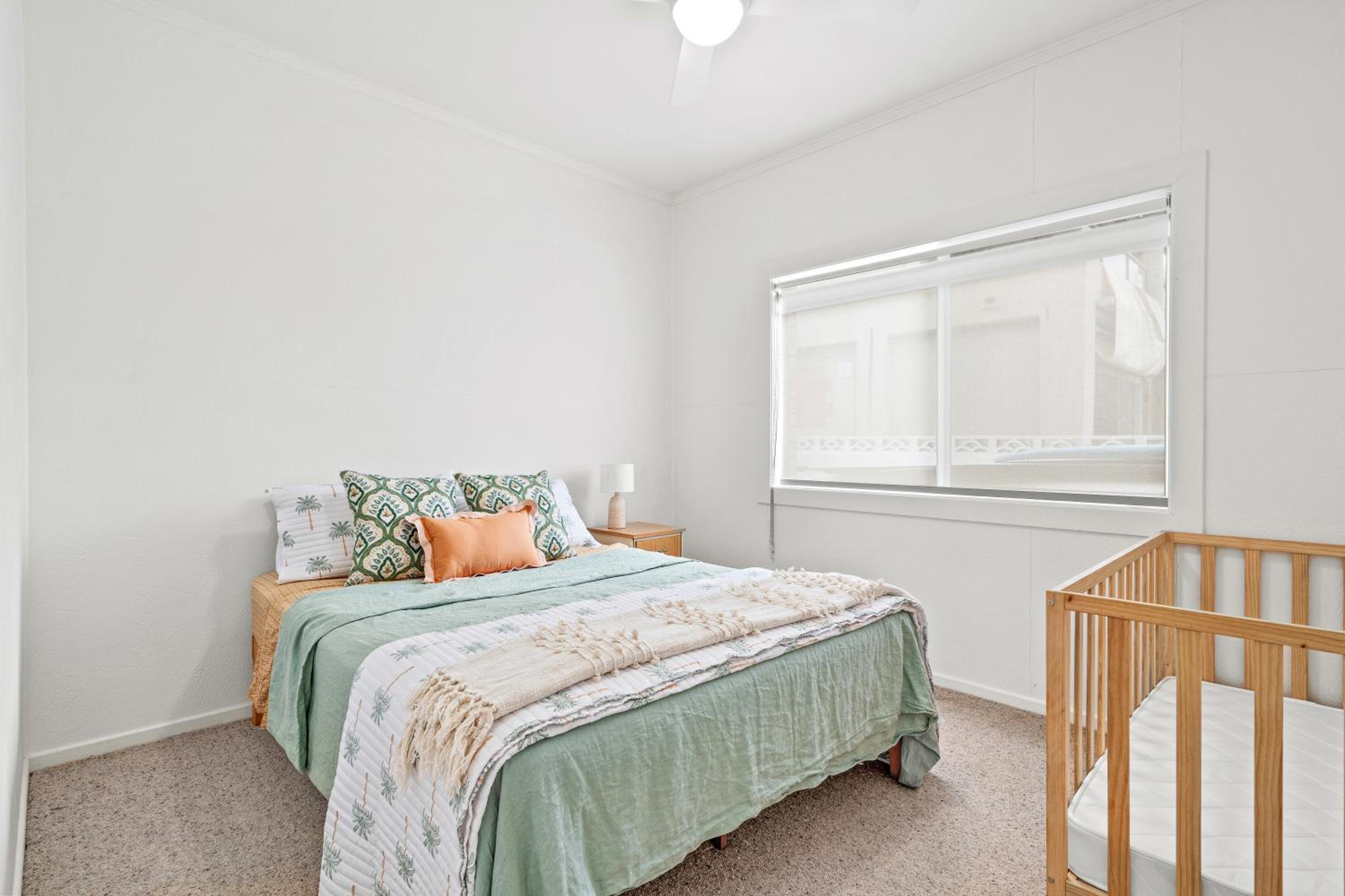 Three-Bedroom House photo 3
