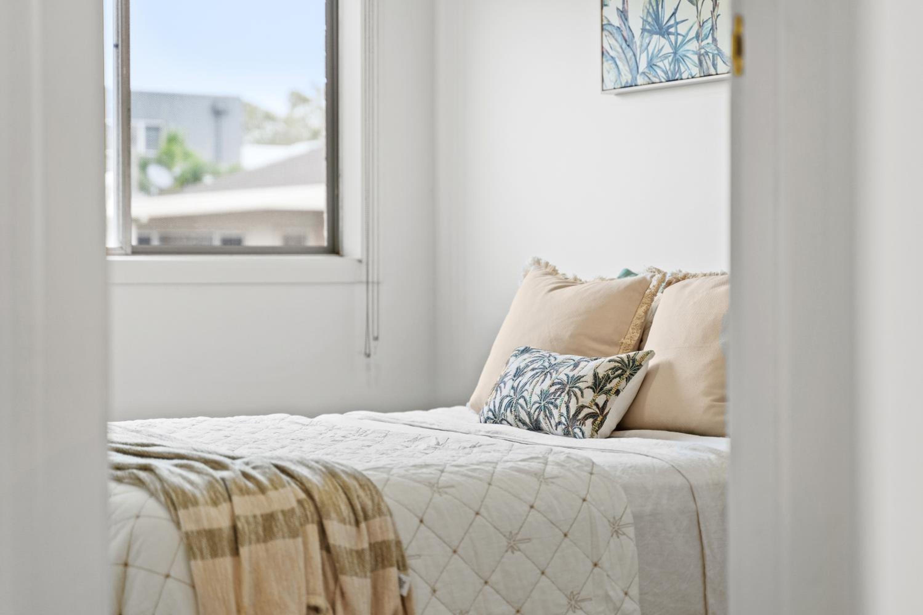 Three-Bedroom House photo 2