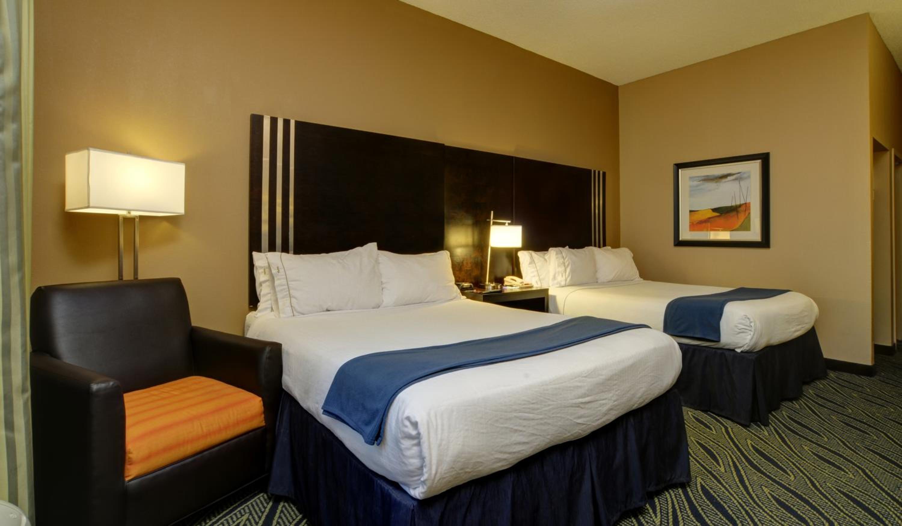 Holiday Inn Express & Suites Midwest City by IHG
