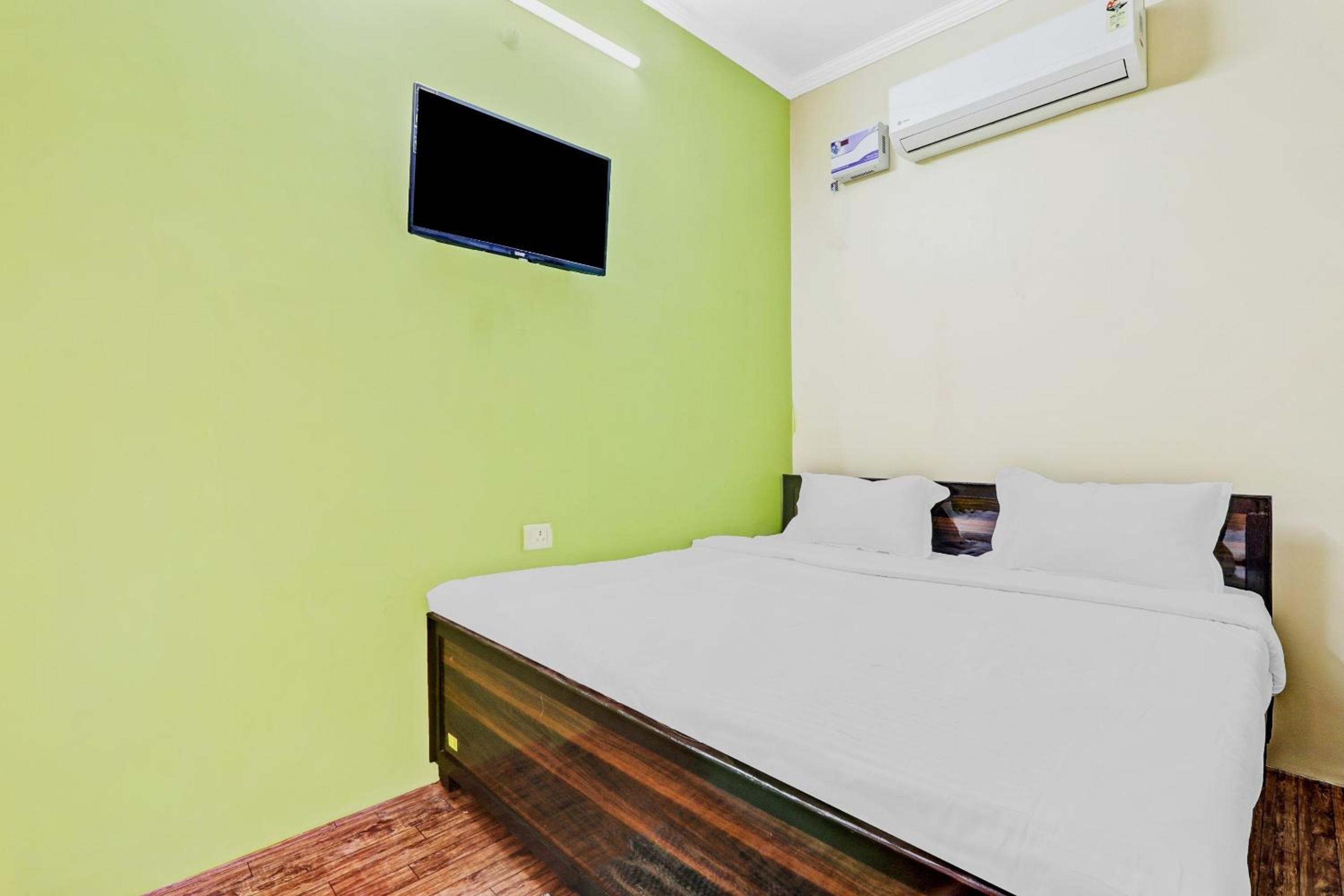Classic Triple Room photo 1