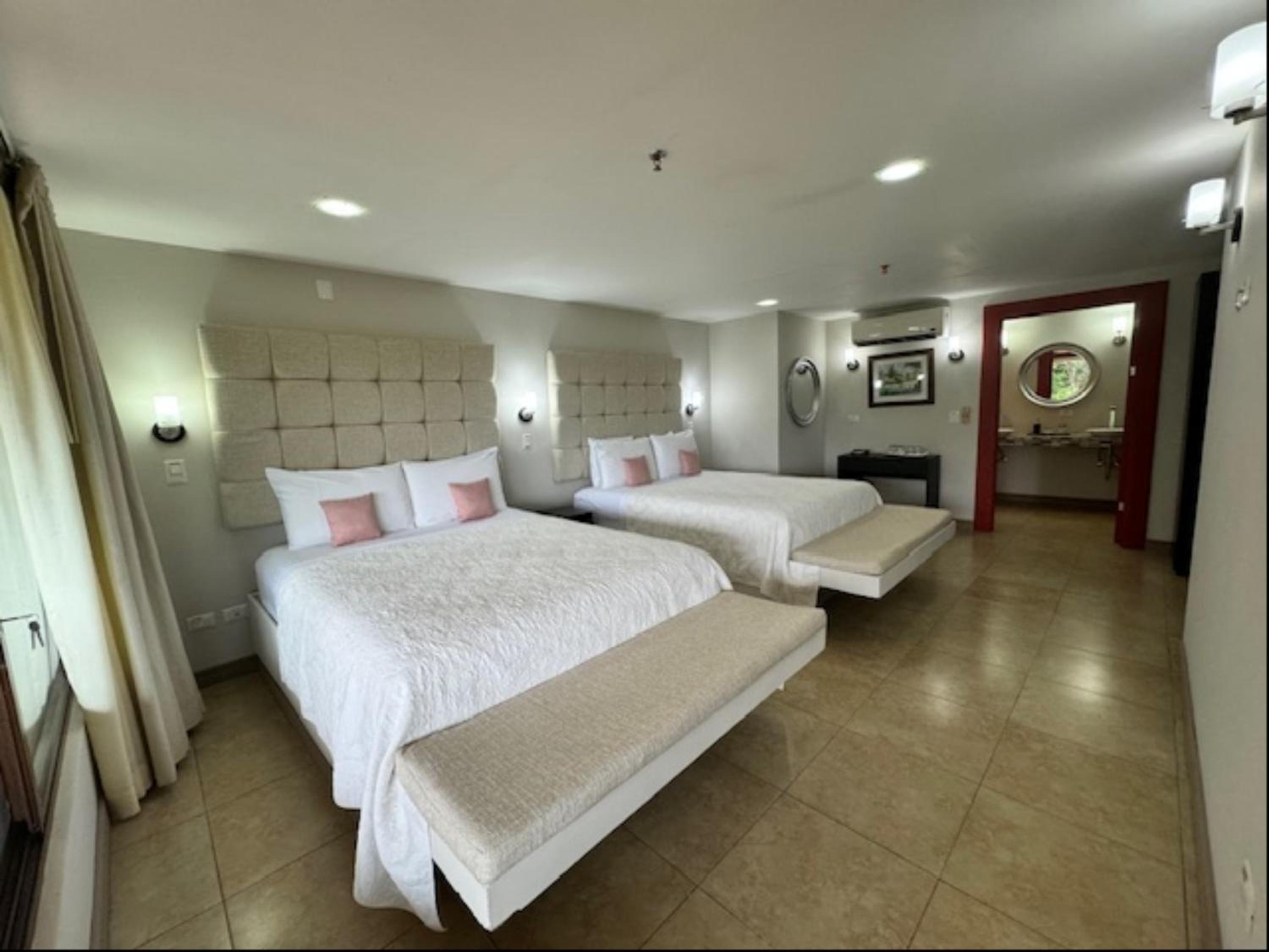 Standard Quadruple Room photo 2