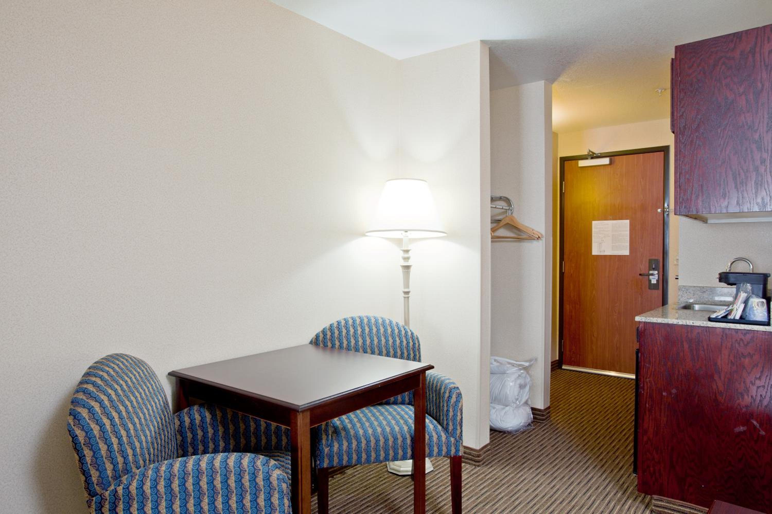 Standard Queen Room with Two Queen Beds - Photo 1