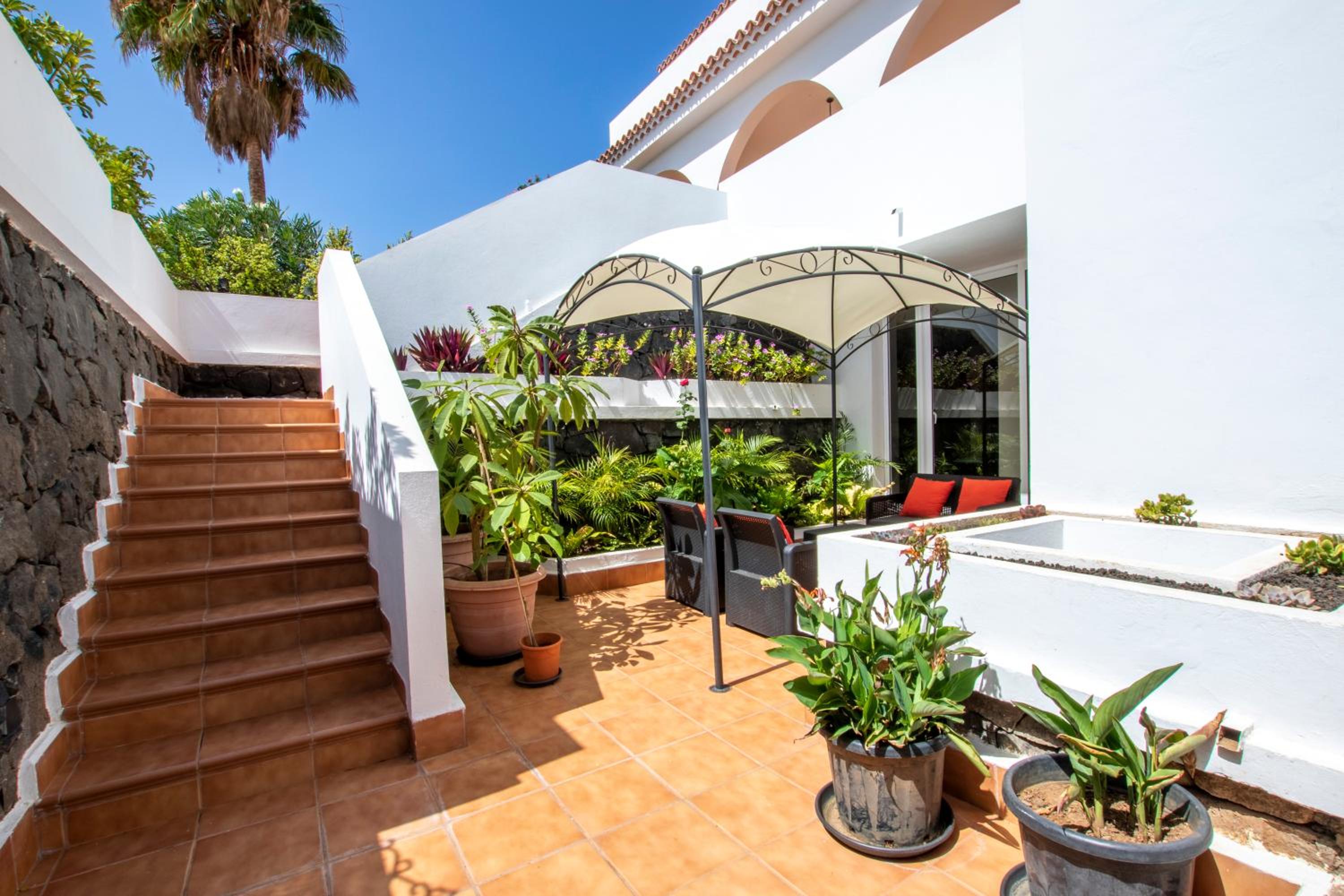 Villa with Private Pool photo 2