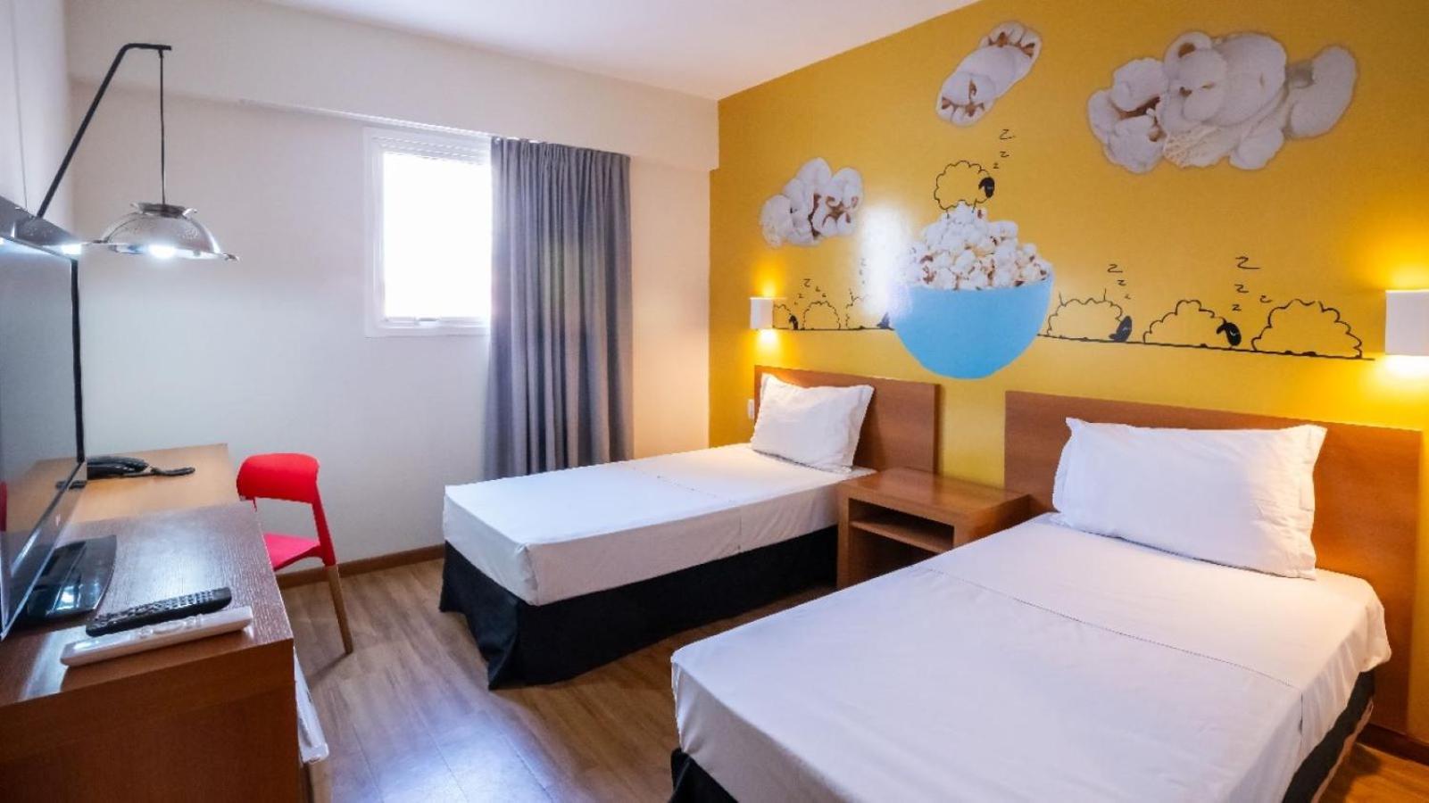 Standard Apartment with Twin Beds