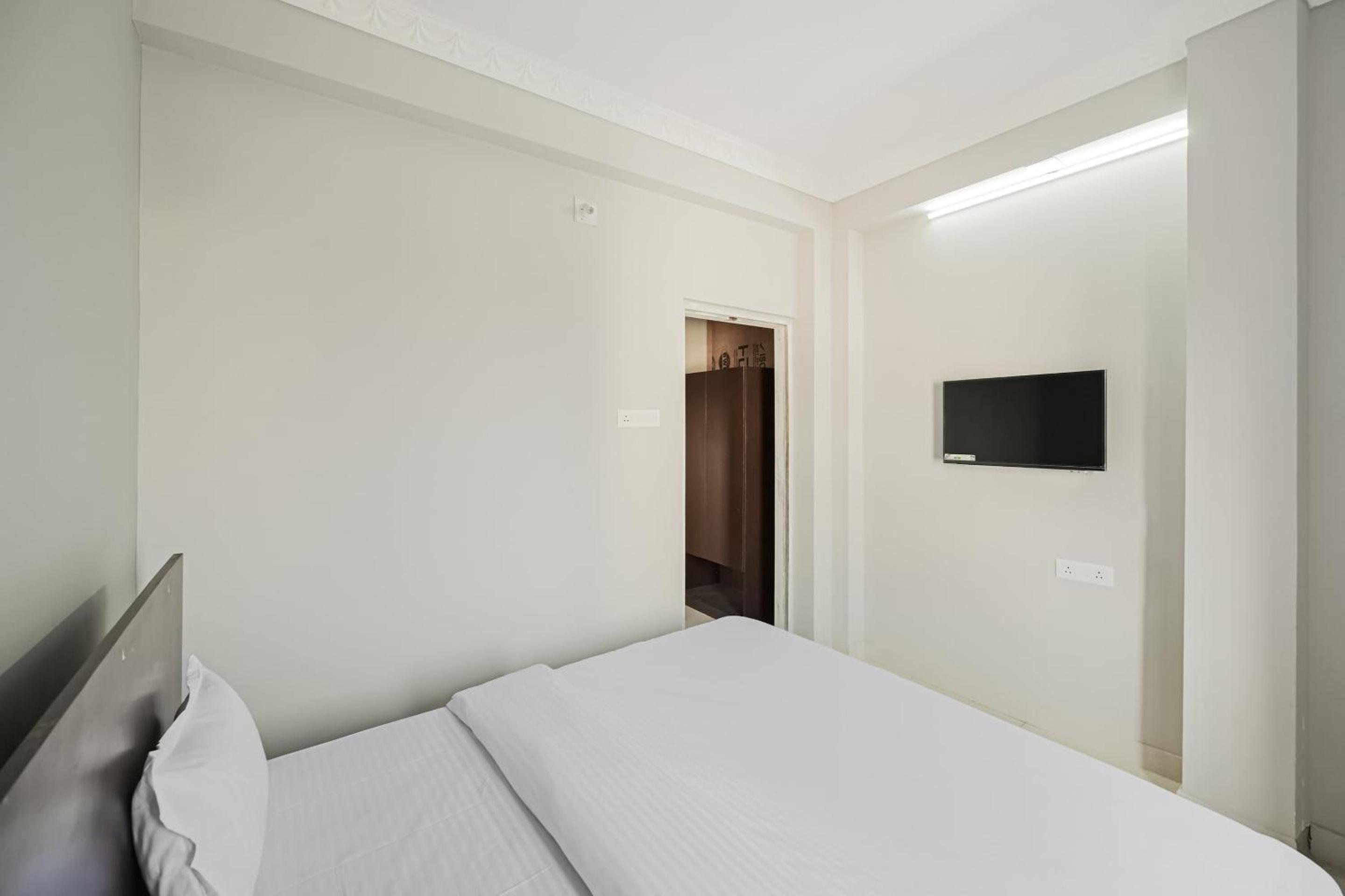 Deluxe Triple Room photo 2