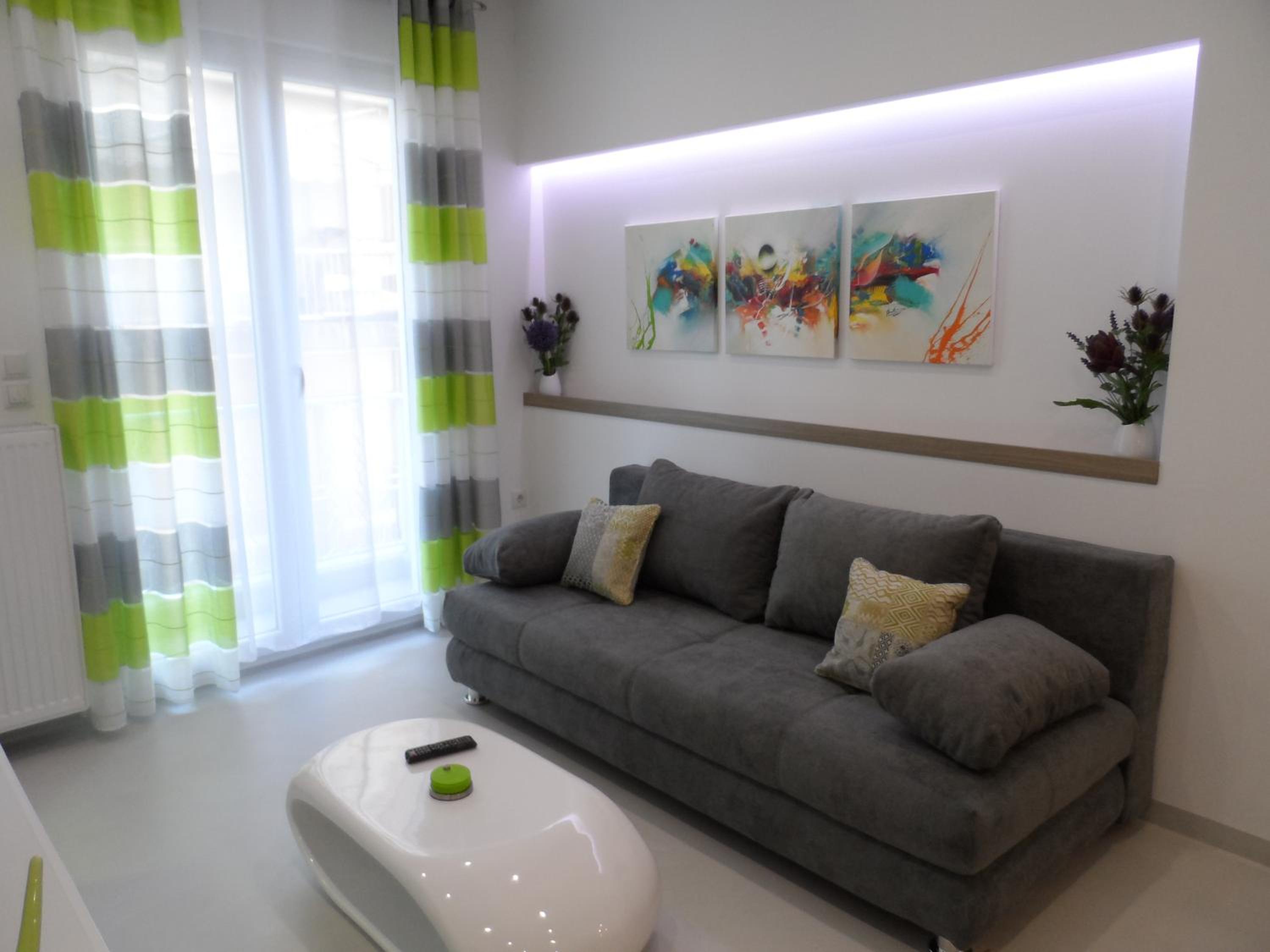 Two-Bedroom Apartment - Photo 3