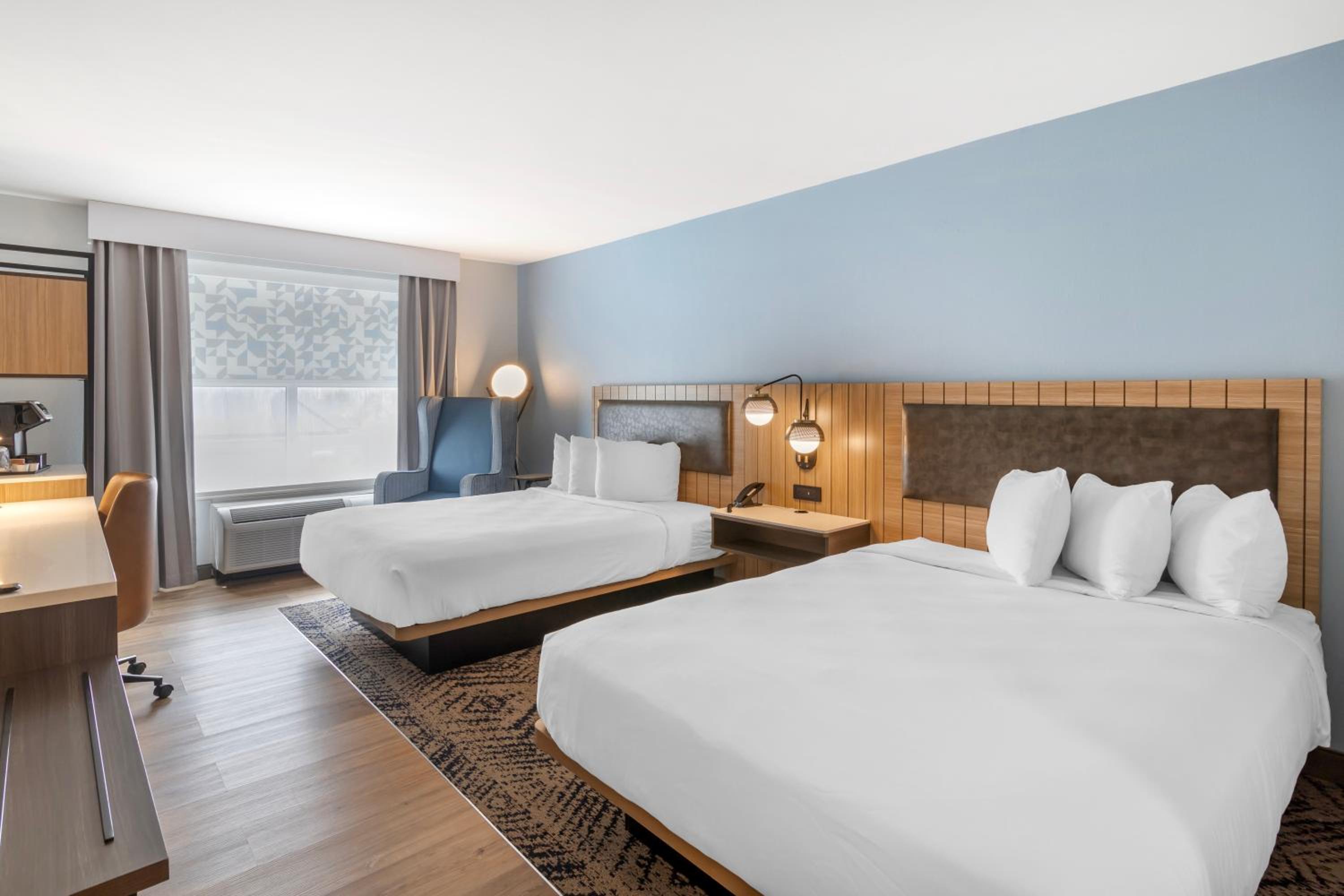 Queen Room with Two Queen Beds - Disability Access/Non-Smoking - Photo 1
