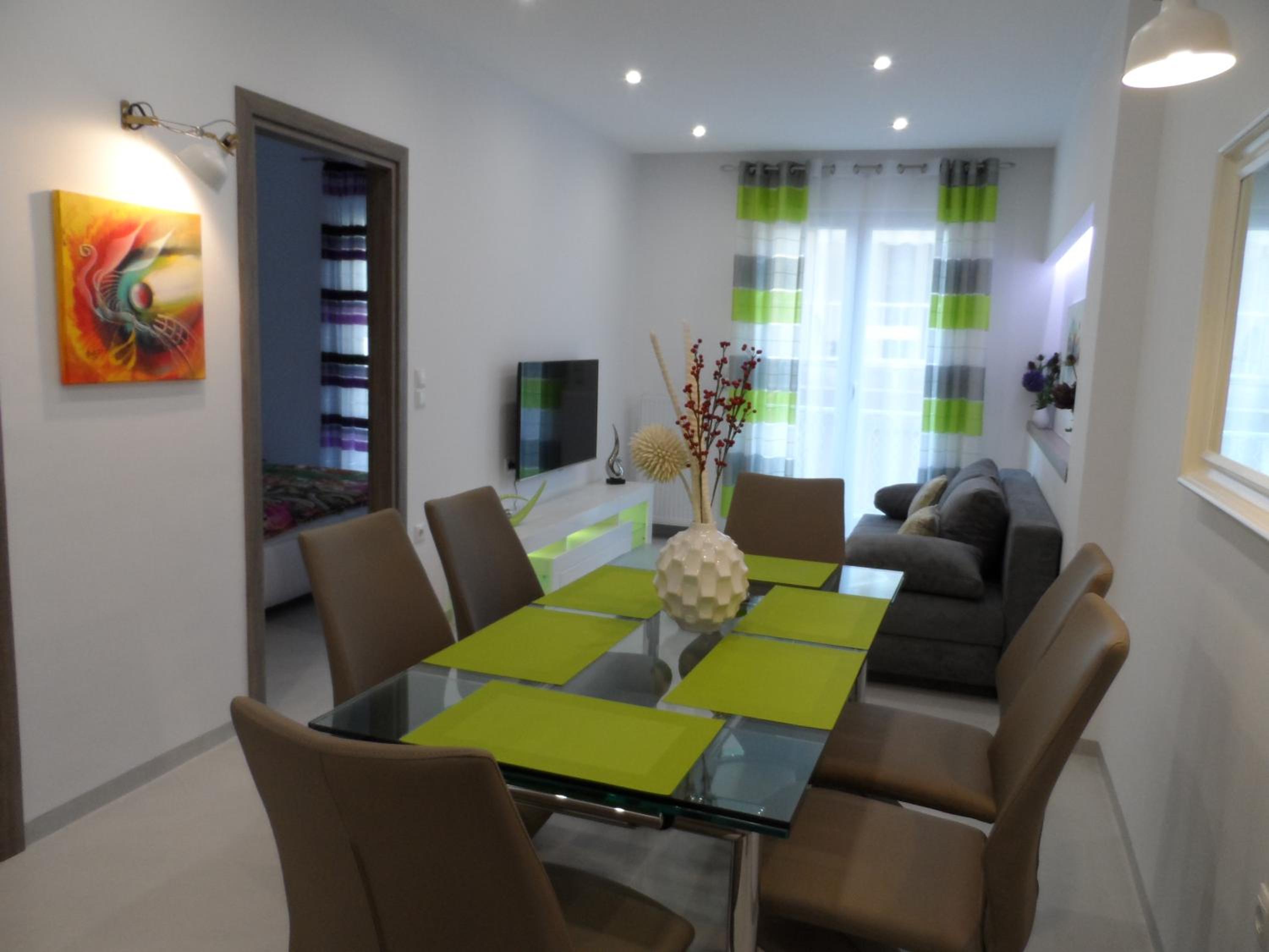 Two-Bedroom Apartment - Photo 4