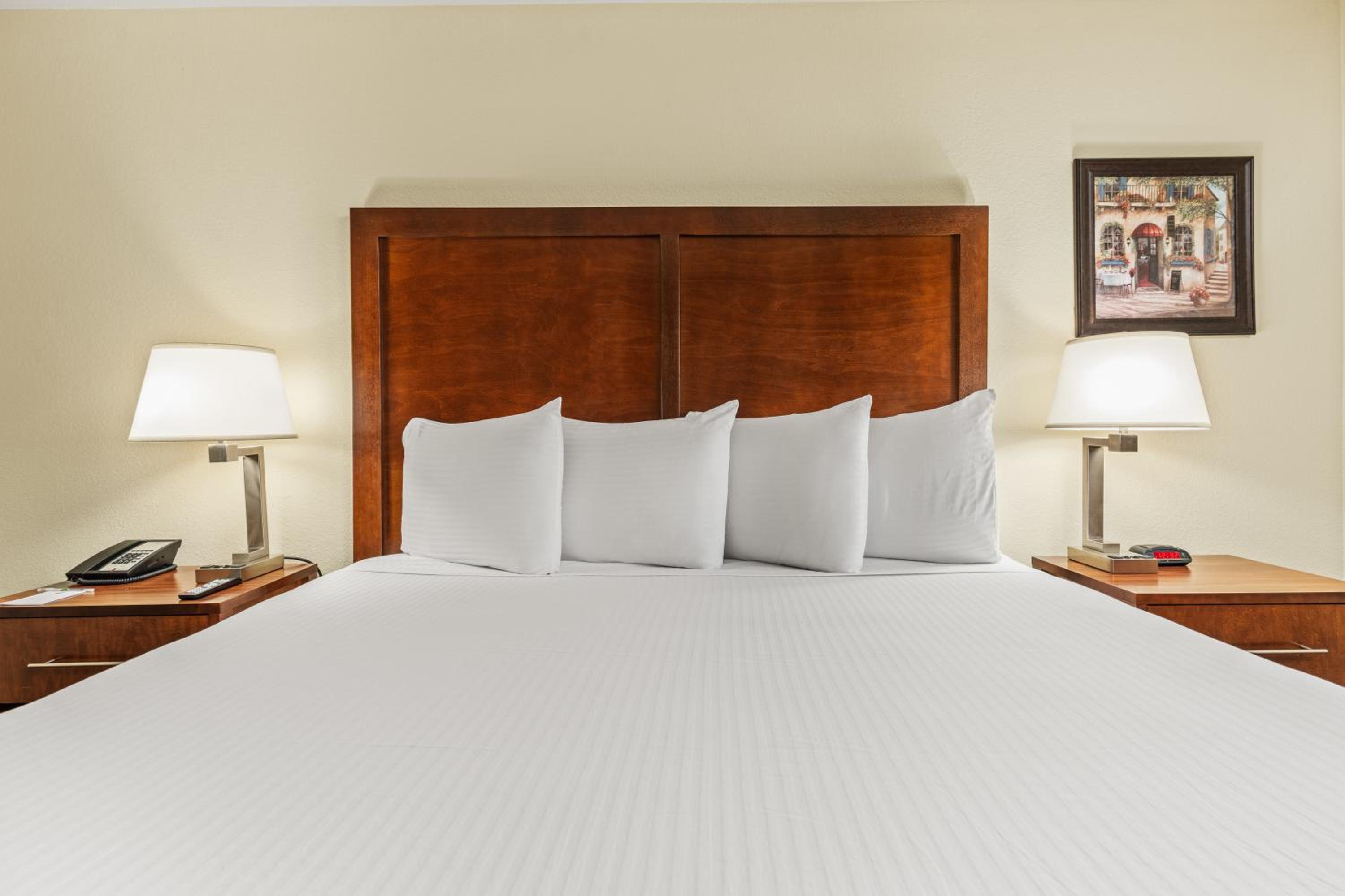 King Room - Disability Access/Non-Smoking - Photo 14