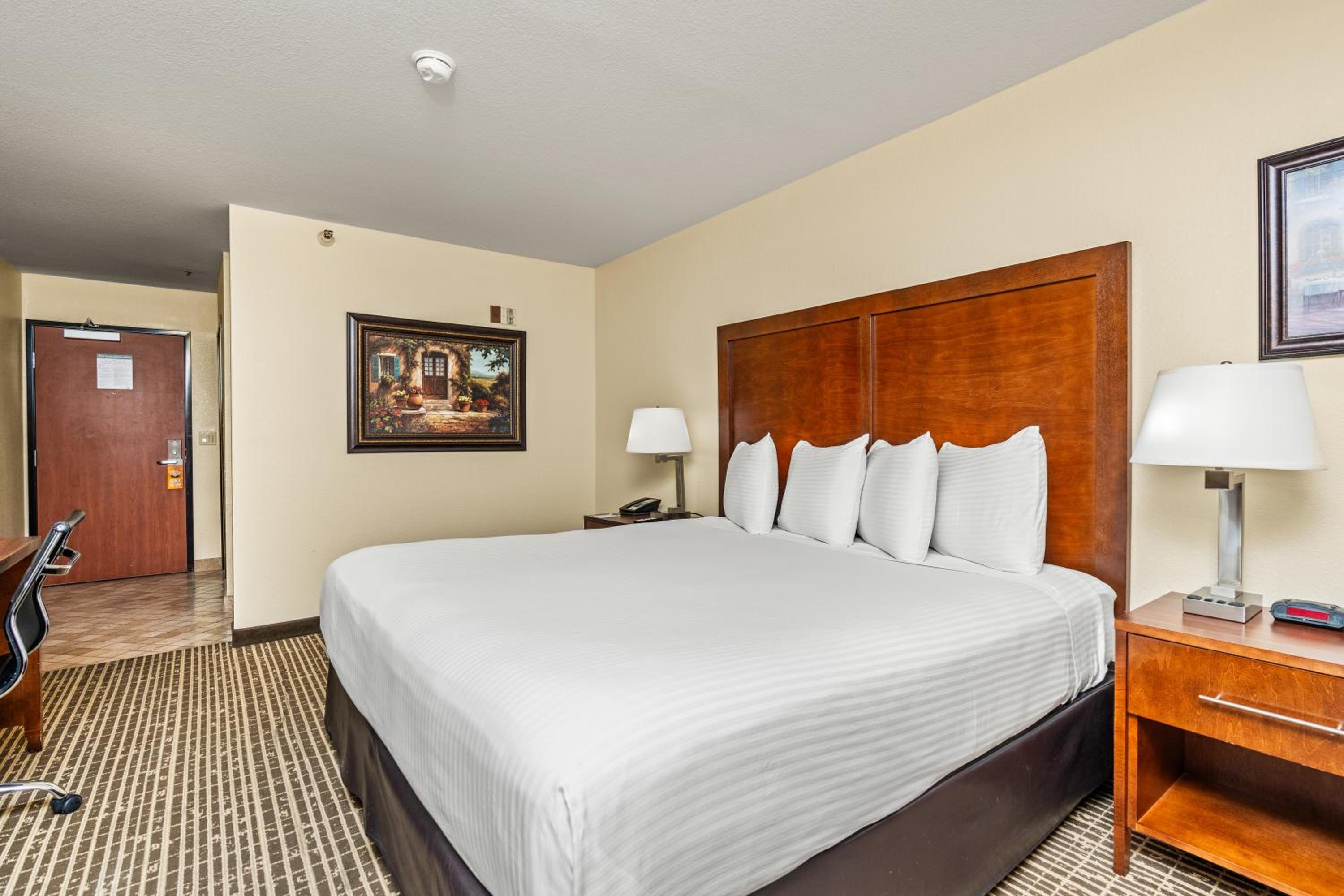 King Room - Disability Access/Non-Smoking - Photo 3