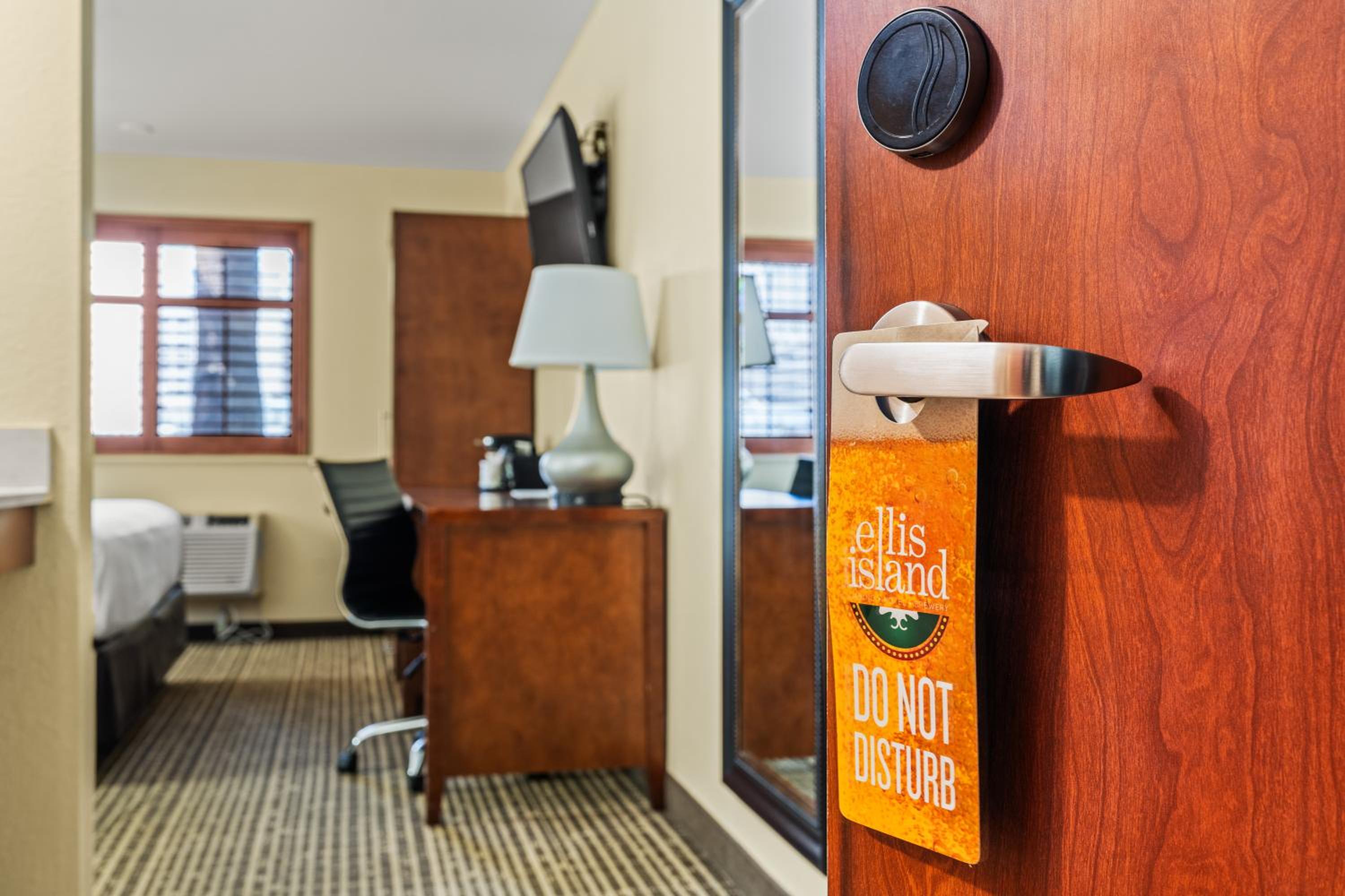 King Room - Disability Access/Non-Smoking - Photo 1