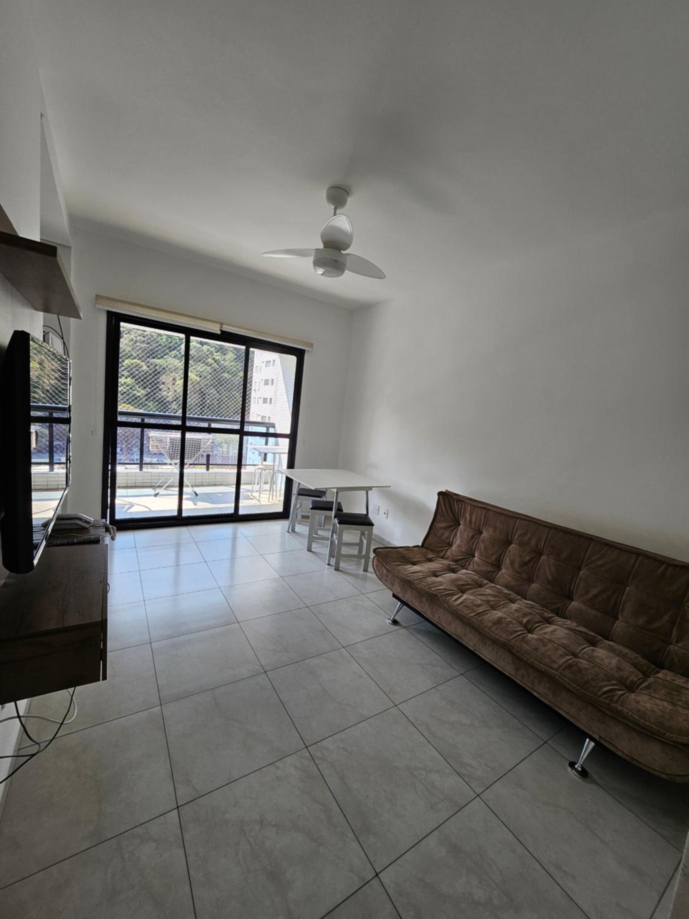 Apartment with Balcony - Photo 31
