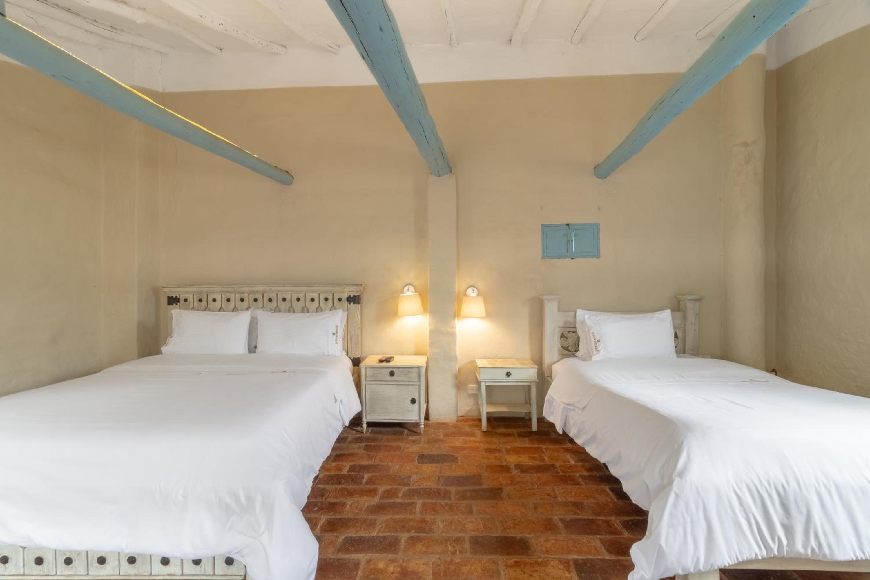 Deluxe Family Suite photo 1