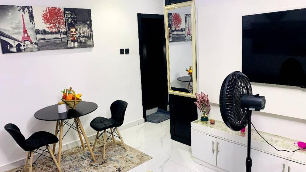 Deluxe One-Bedroom Apartment with Ocean View photo 1
