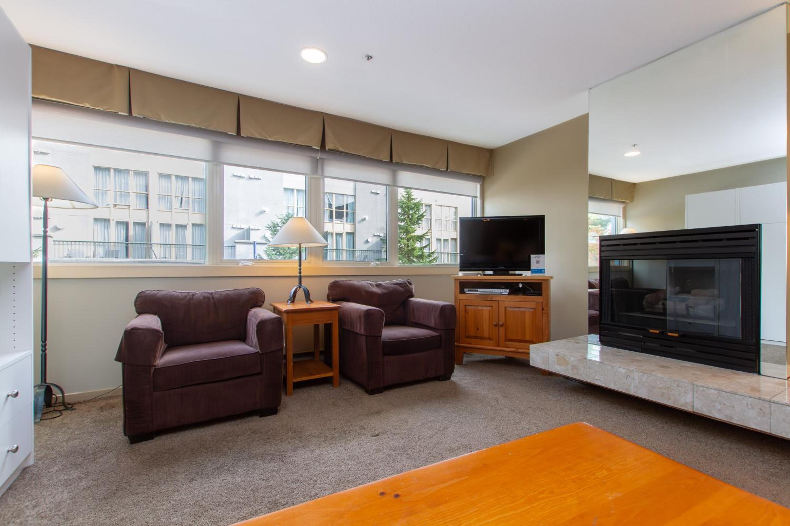 Condo, Studio (Unit 209)