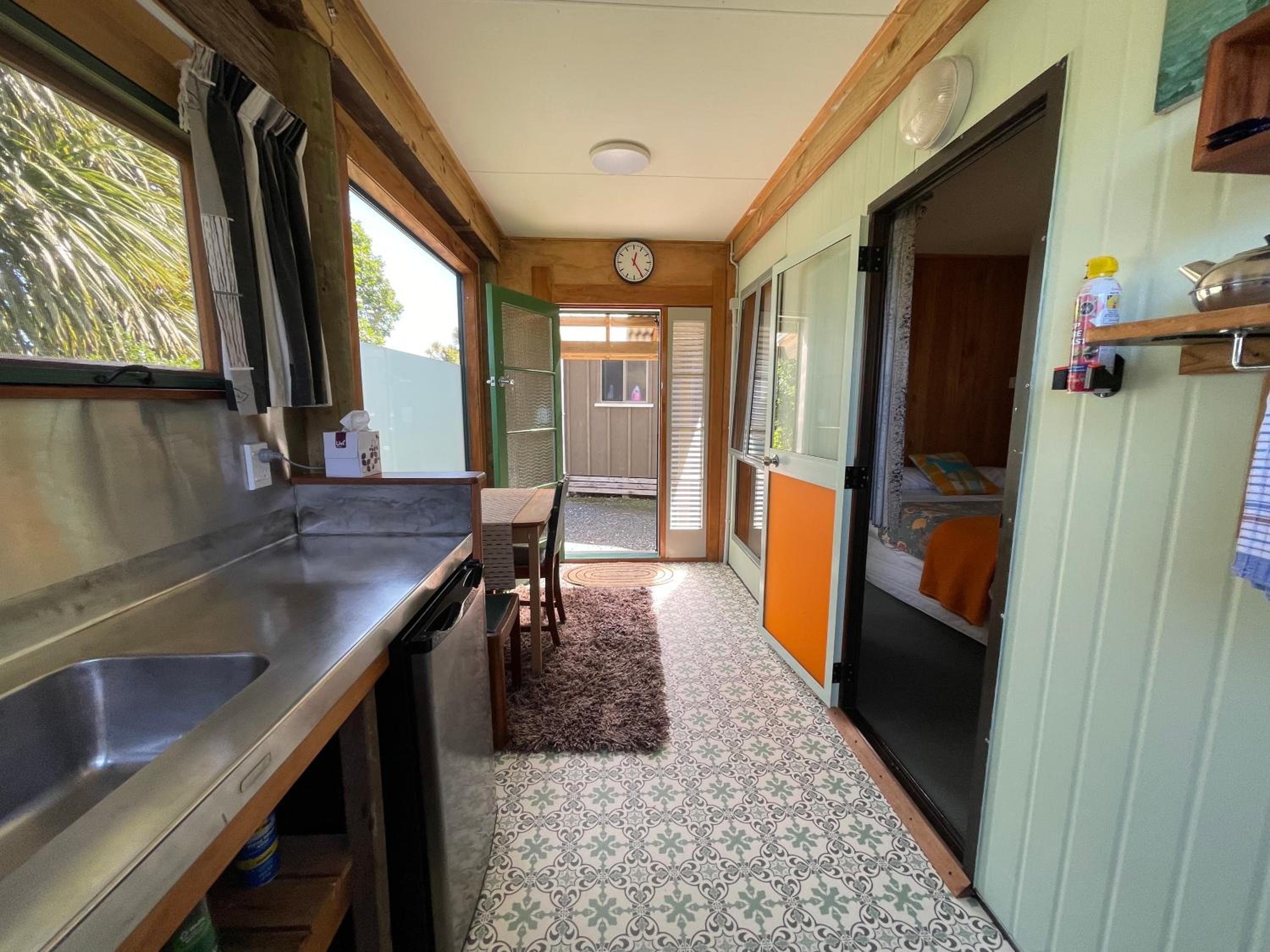 Paparoa Hut photo 1