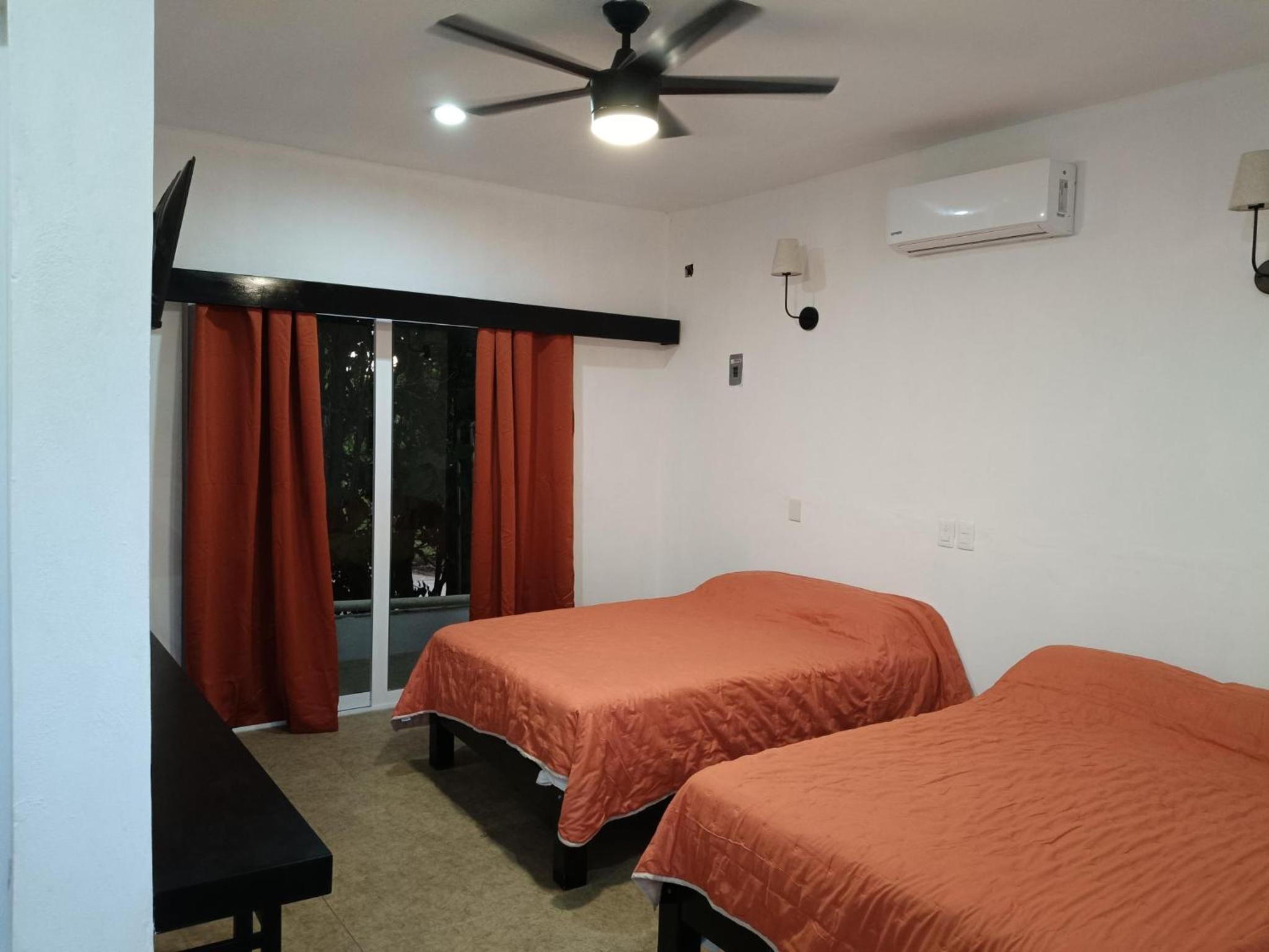 Twin Room with Balcony photo 1